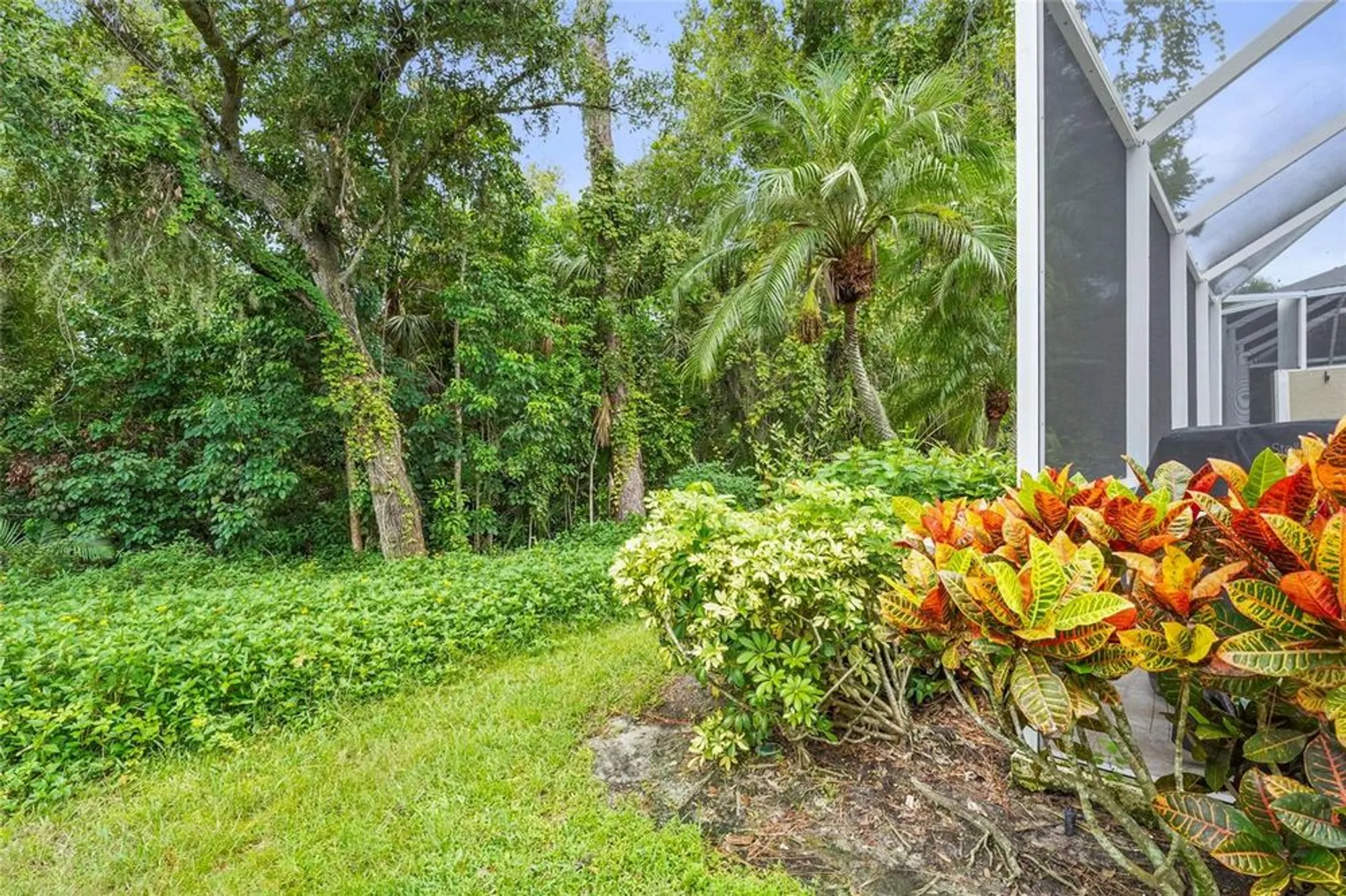 Property Slideshow image 37 of 54 | 4840 lakescene pl, Sarasota, FL, 34243