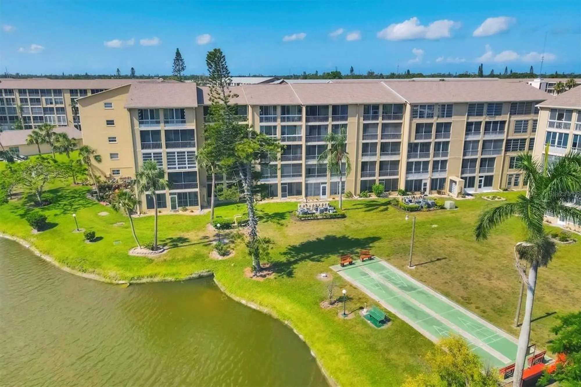 Property Slideshow image 34 of 58 | 3521 lake bayshore dr # 101 j, Bradenton, FL, 34205