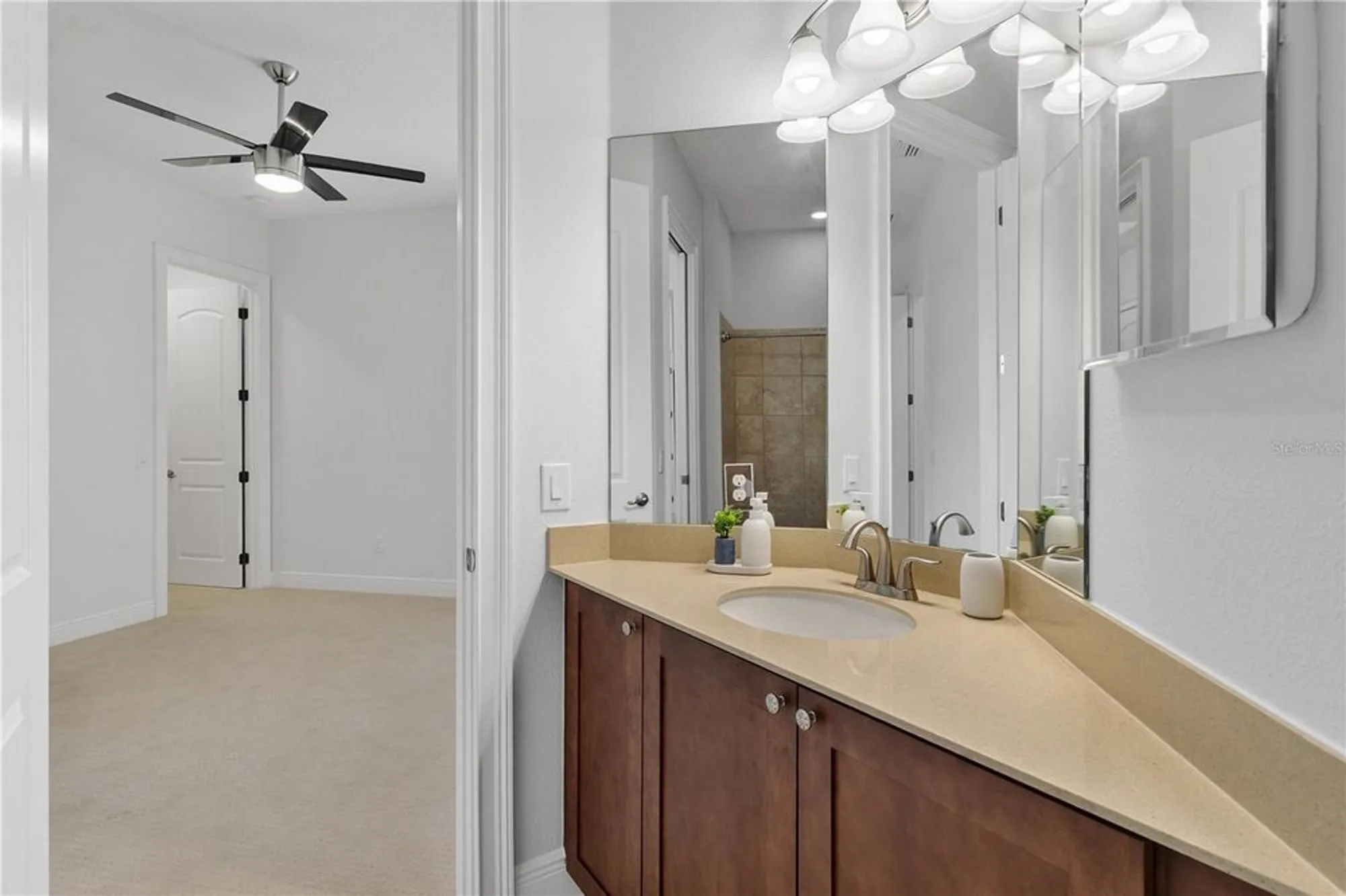 Property Slideshow image 34 of 54 | 5312 meadow hill loop, Lady Lake, FL, 32159