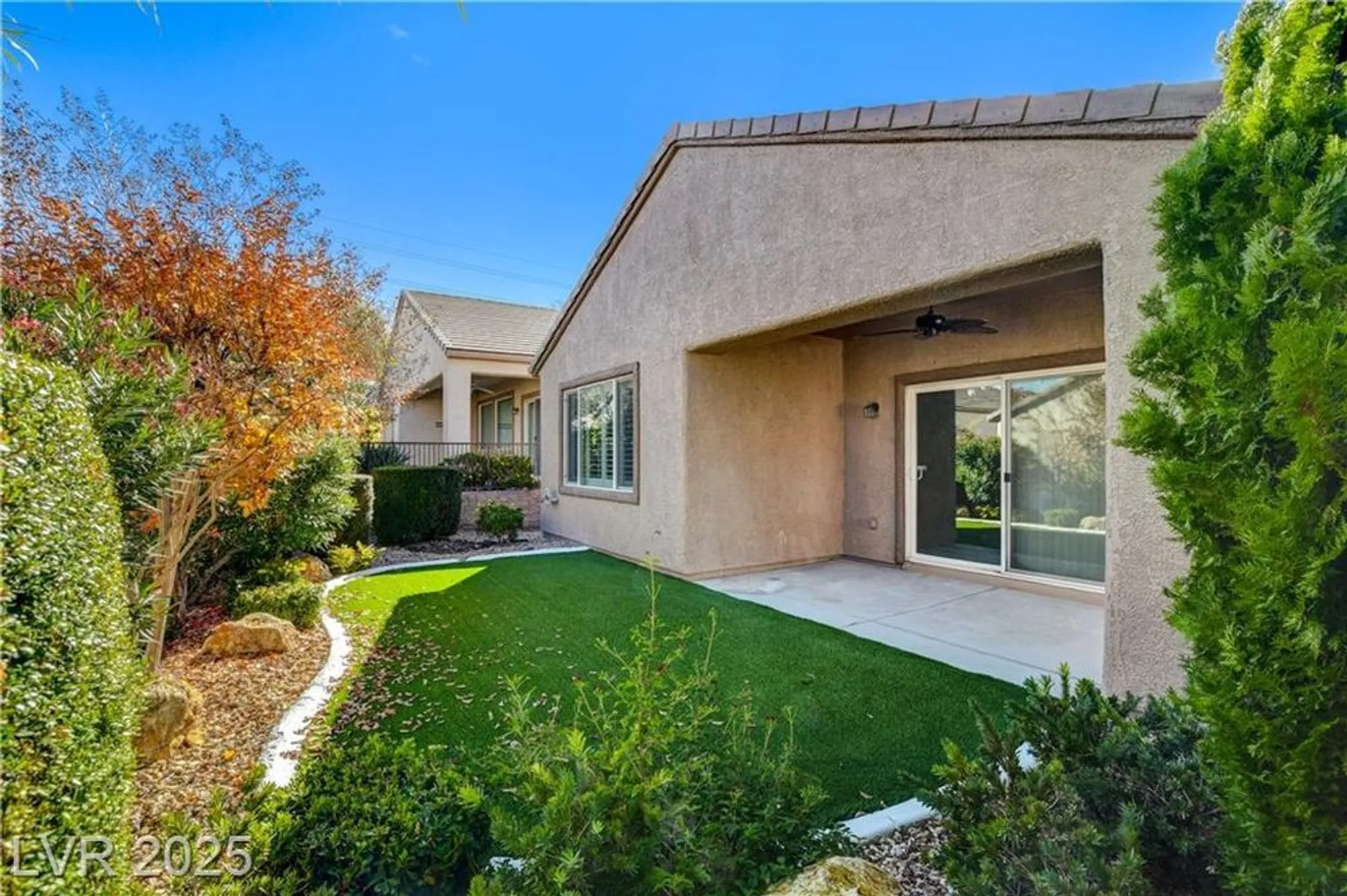 Property Slideshow image 11 of 19 | 2554 crater rock st, Henderson, NV, 89044