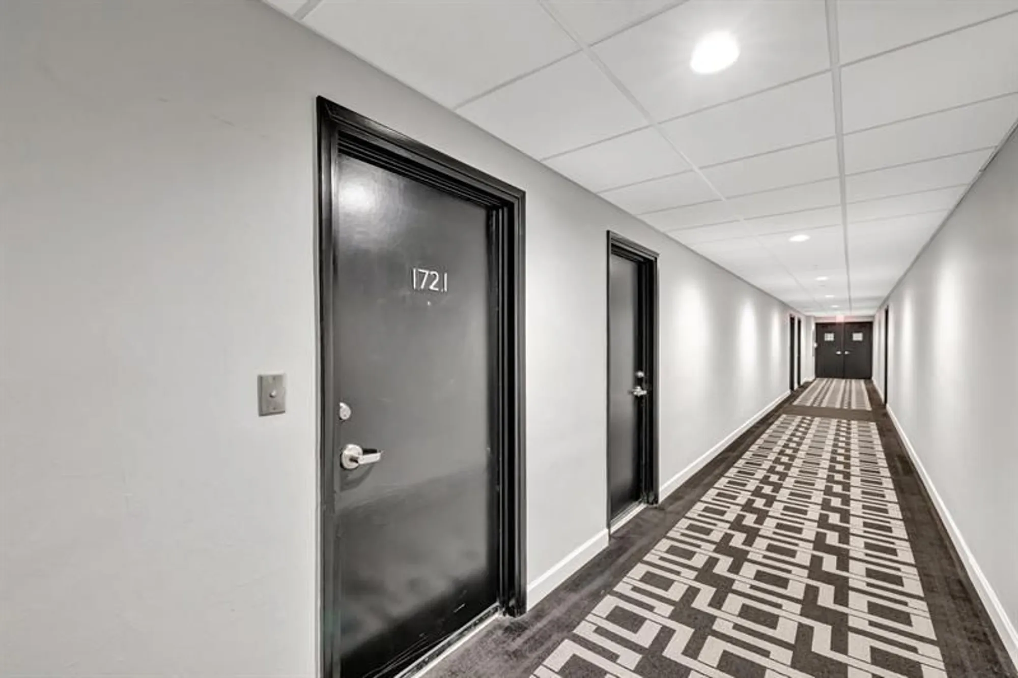 Property Slideshow image 4 of 45 | 3200 ne 36th st 1721, Fort Lauderdale, FL, 33308