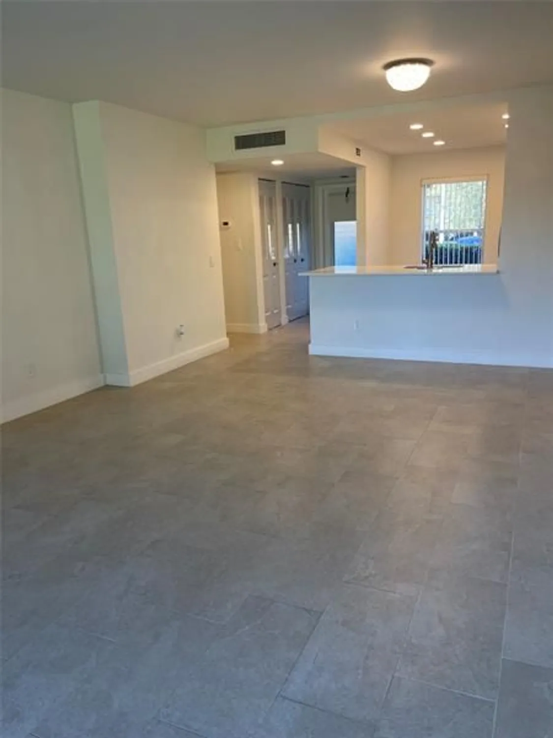 Property Slideshow image 14 of 27 | 5890 nw 64th ave apt 103, Fort Lauderdale, FL, 33319