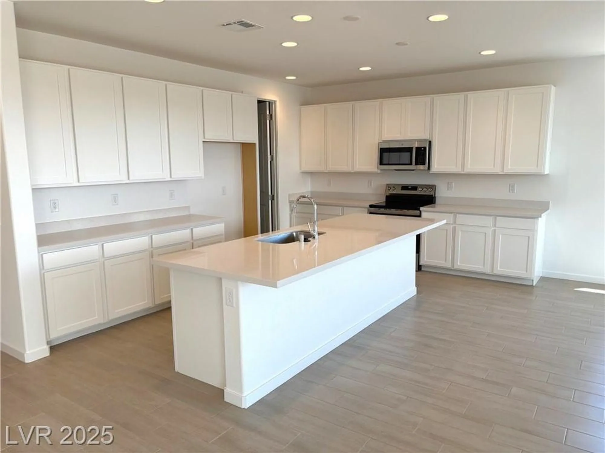 Property Slideshow image 10 of 24 | 4341 angel falls ct, Pahrump, NV, 89061