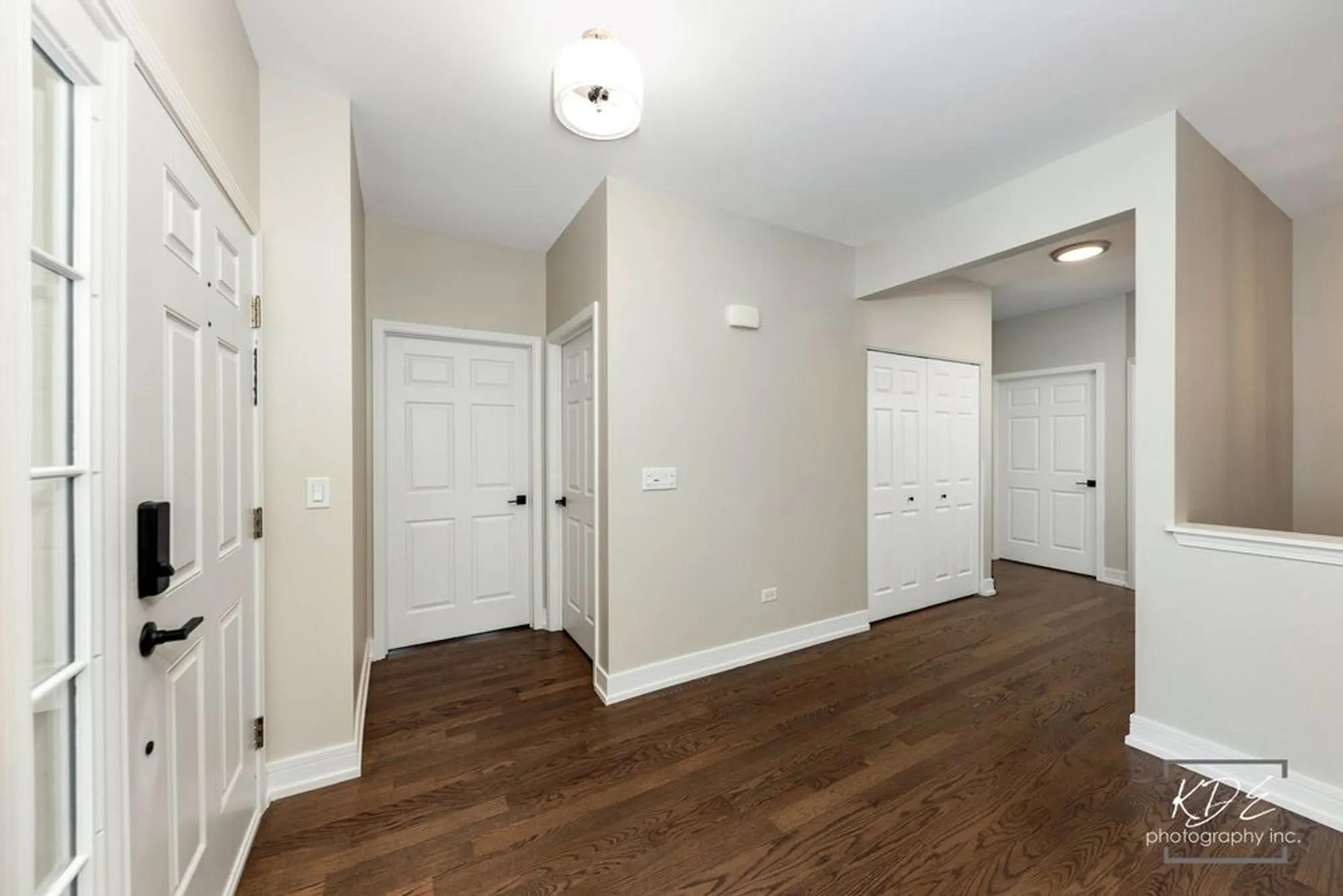 Property Slideshow image 18 of 33 | 2836 hillcrest cir, Naperville, IL, 60564