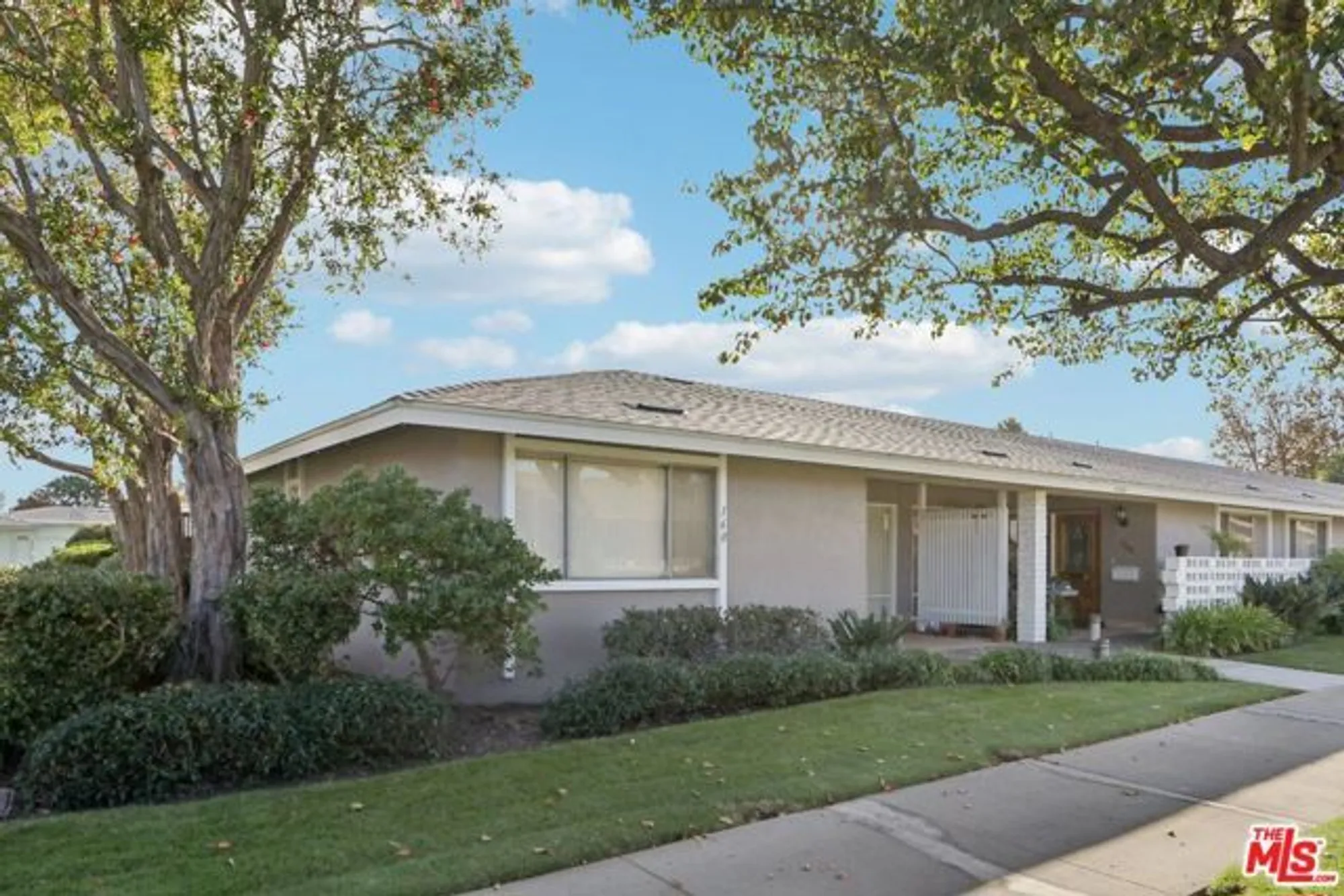 Property Slideshow image 3 of 15 | 160 w fiesta grn, Port Hueneme, CA, 93041