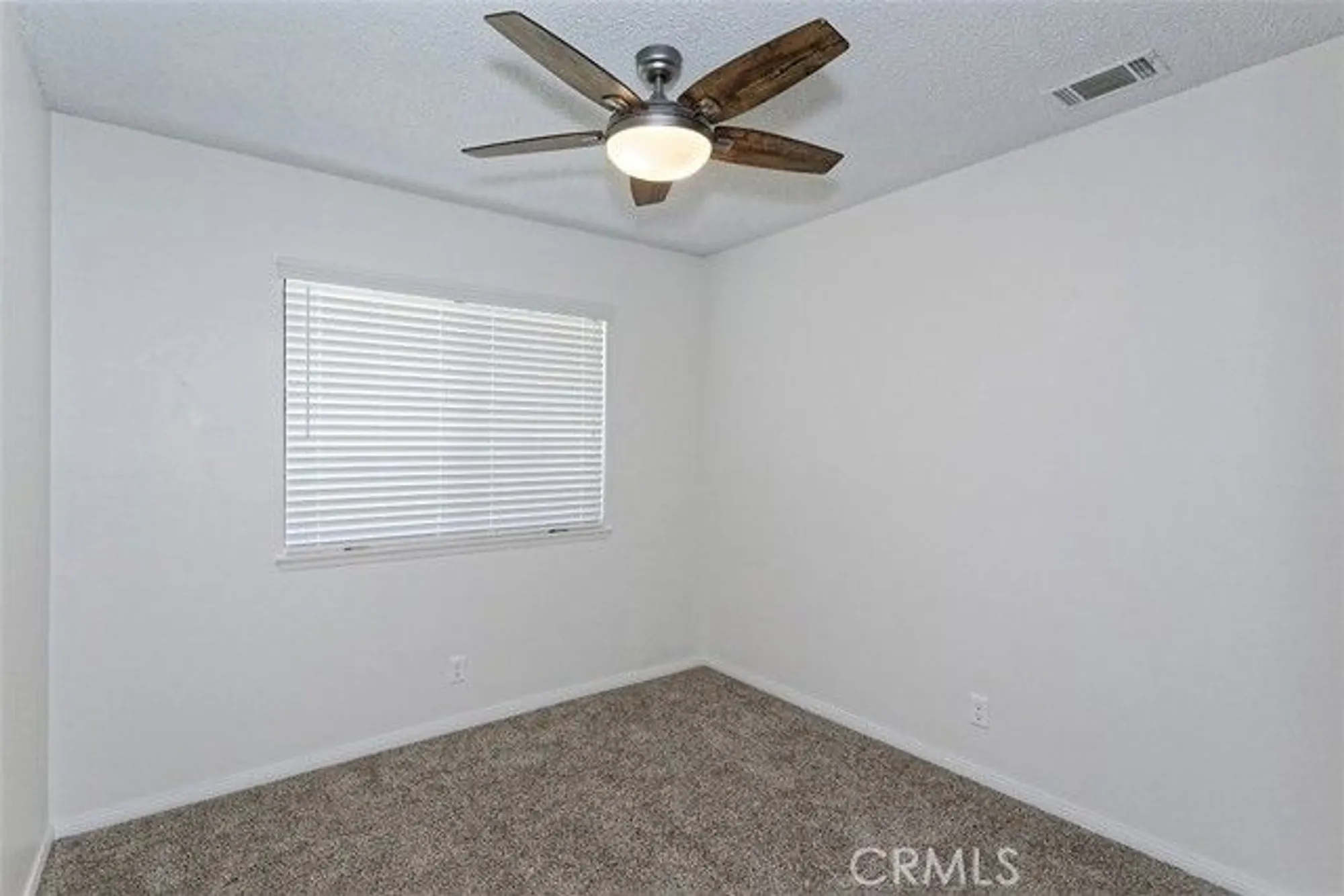 Property Slideshow image 15 of 19 | 19236 cottonwood dr, Apple Valley, CA, 92308
