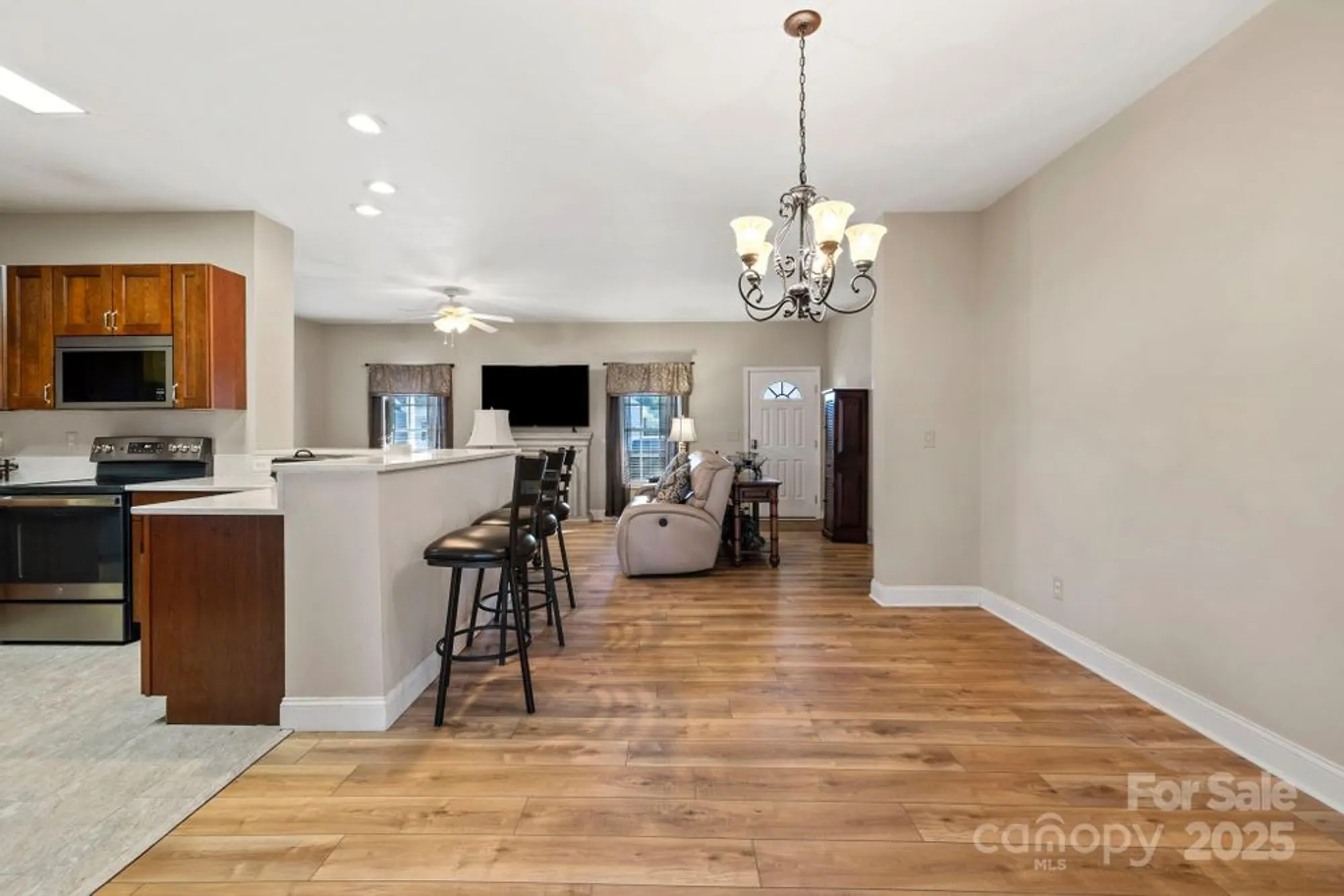 Property Slideshow image 24 of 48 | 494 riverwind dr, Hendersonville, NC, 28739