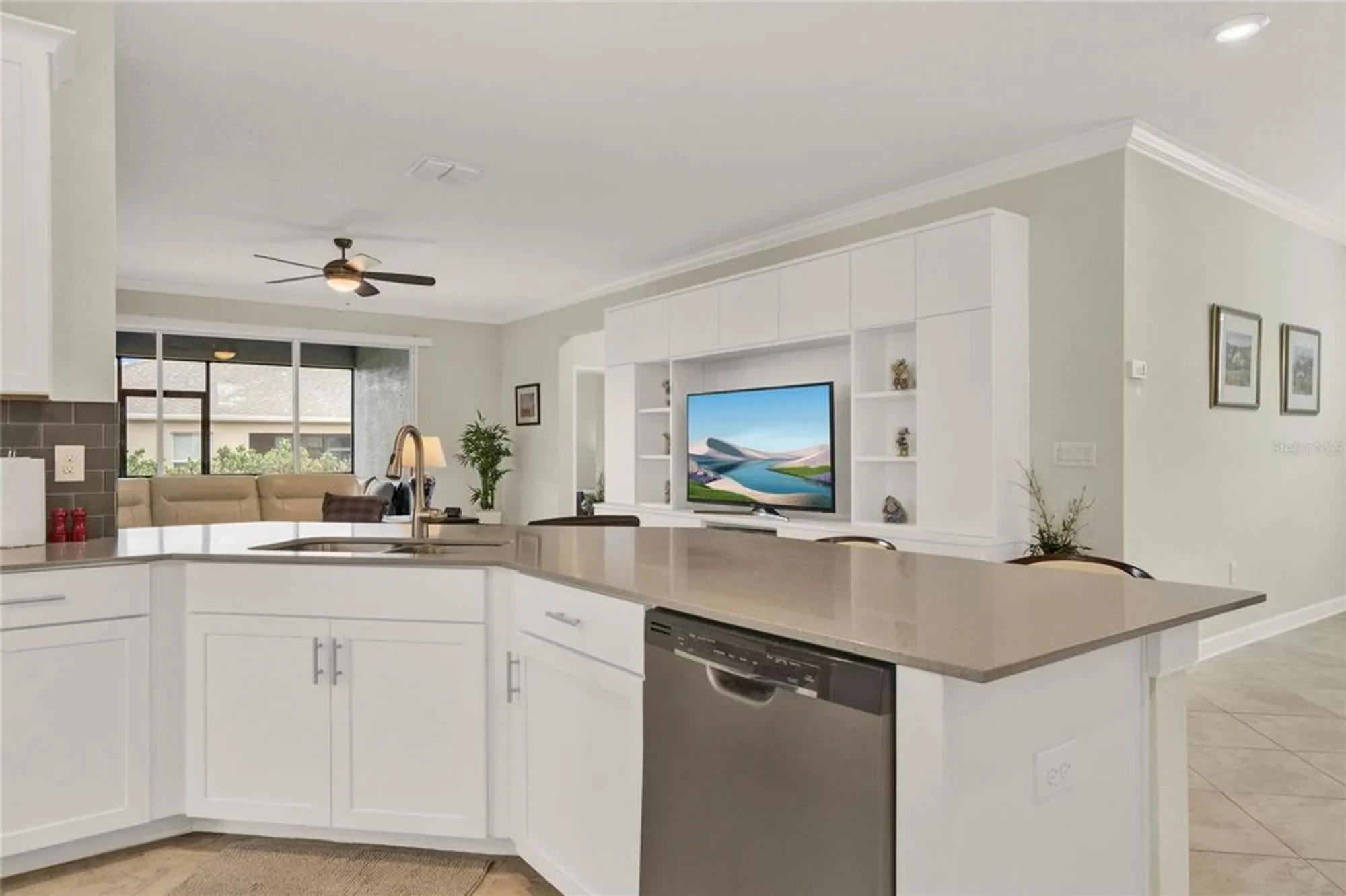 Property Slideshow image 13 of 59 | 3711 plymouth dr, Winter Haven, FL, 33884