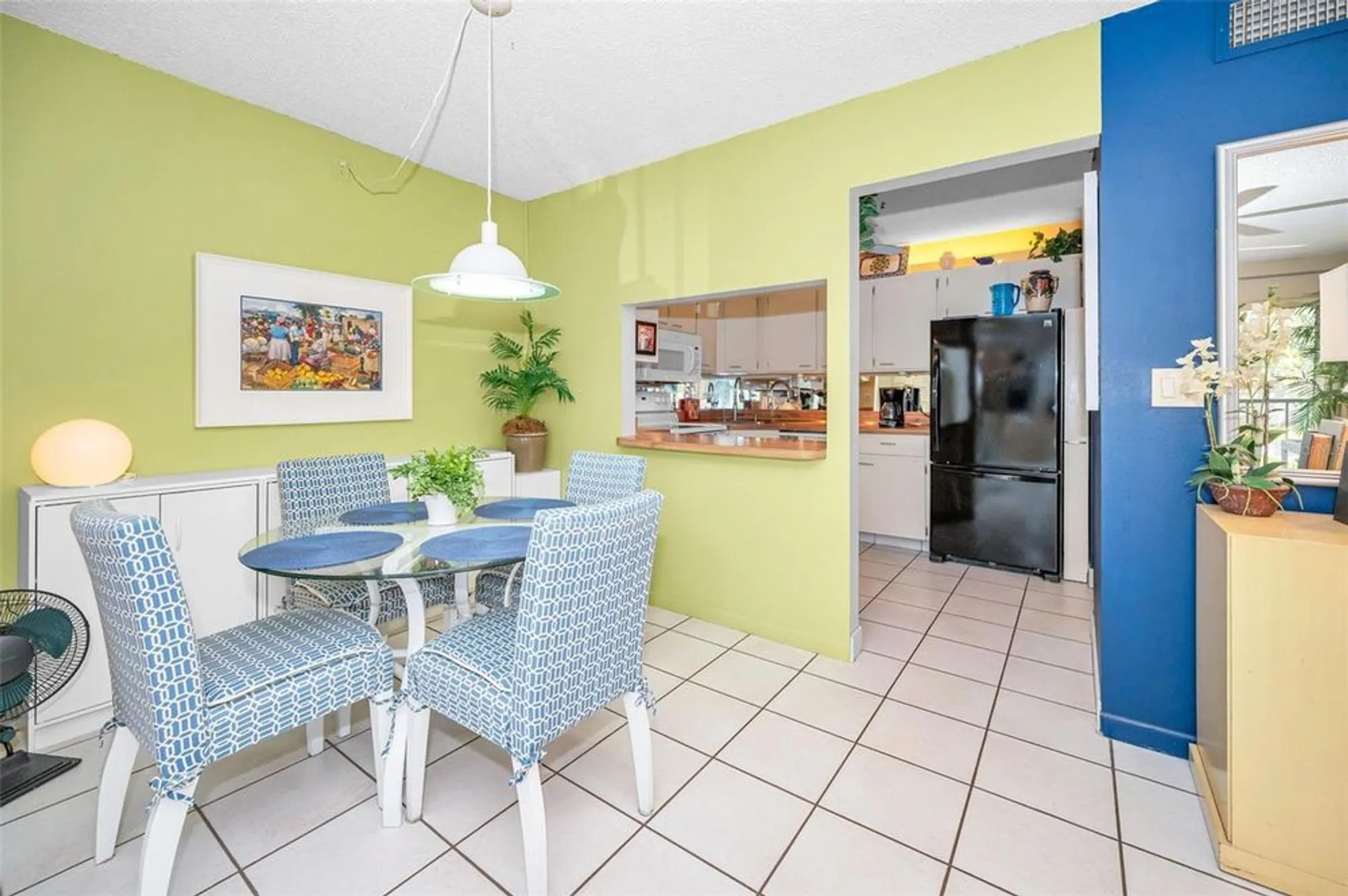 Property Slideshow image 13 of 63 | 2642 pine ridge way d2, Palm Harbor, FL, 34684
