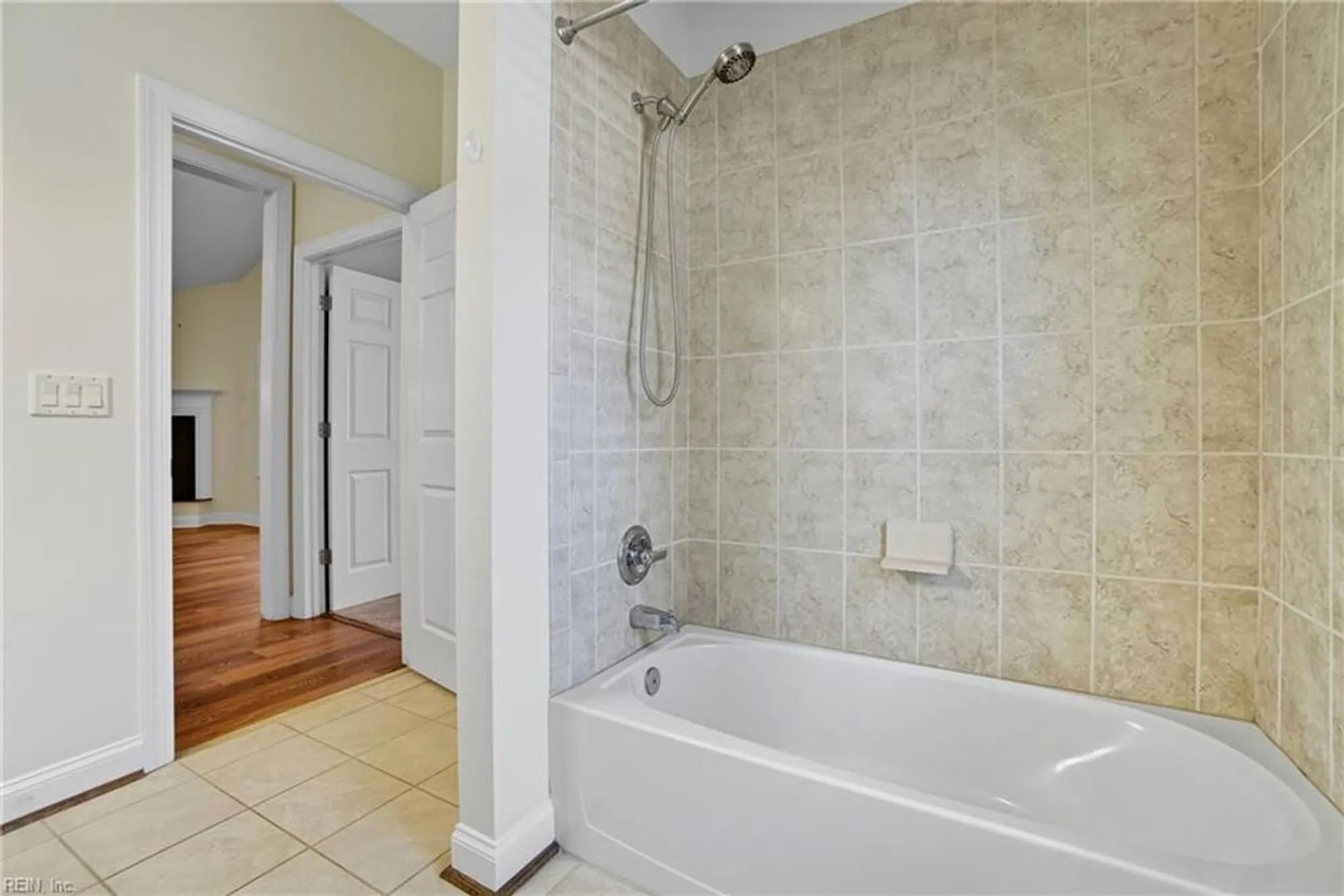 Property Slideshow image 28 of 34 | 1439 thistlewood ln, Chesapeake, VA, 23320
