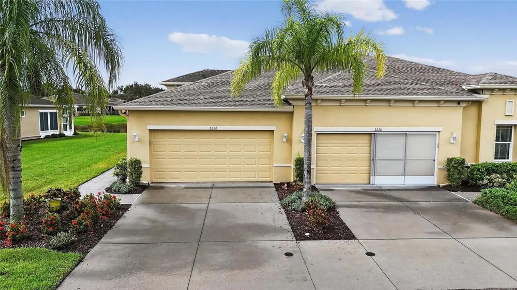 Property Slideshow image 3 of 64 | 2226 nottingham greens dr, Sun City Center, FL, 33573