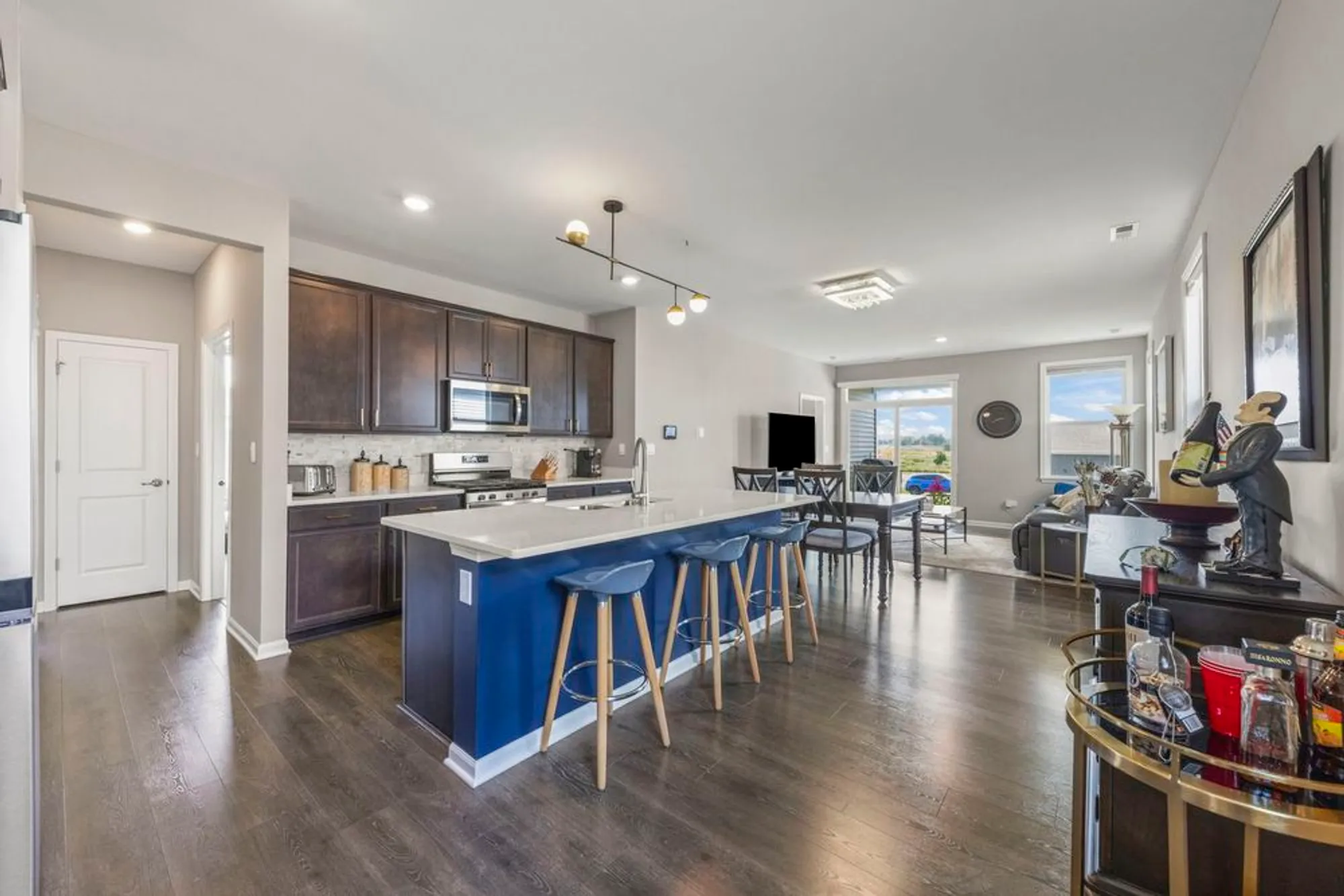 Property Slideshow image 9 of 25 | 1 savannah ct, Algonquin, IL, 60102