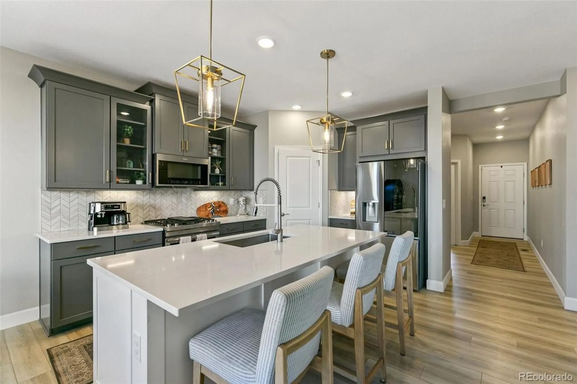 Property Slideshow image 9 of 40 | 3885 red valley cir, Castle Rock, CO, 80104