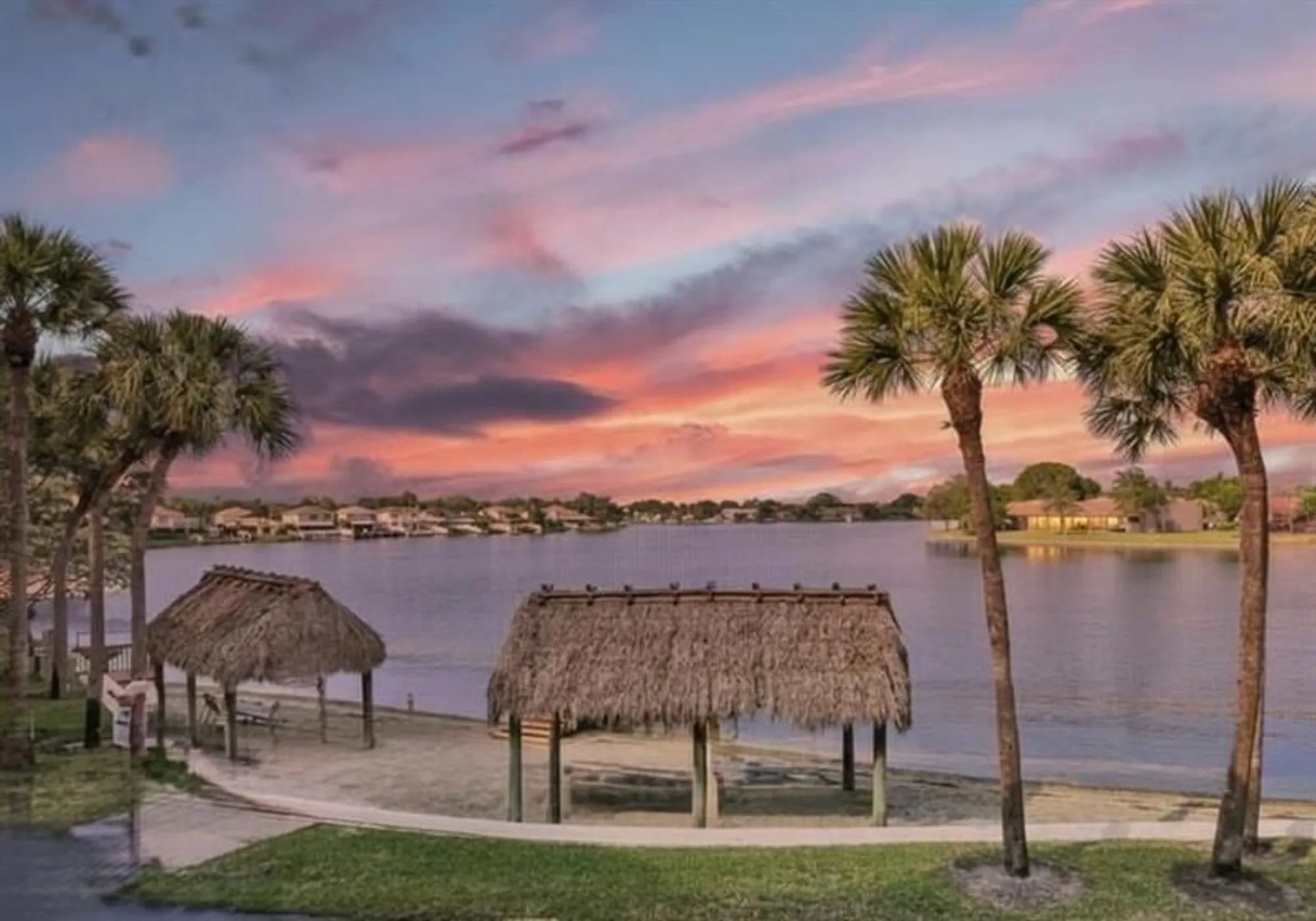Property Slideshow image 21 of 29 | 900 colony point cir apt 221, Pembroke Pines, FL, 33026