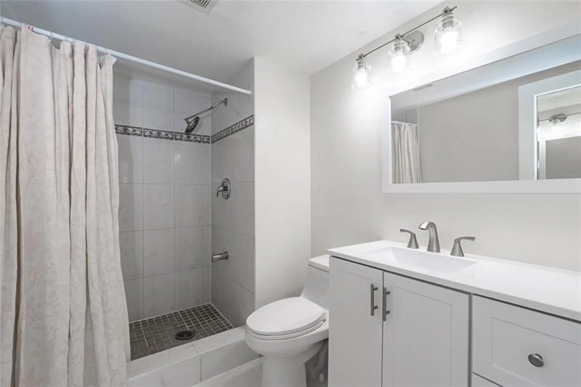 Property Slideshow image 4 of 59 | 9411 n hollybrook lake dr apt 309, Pembroke Pines, FL, 33025