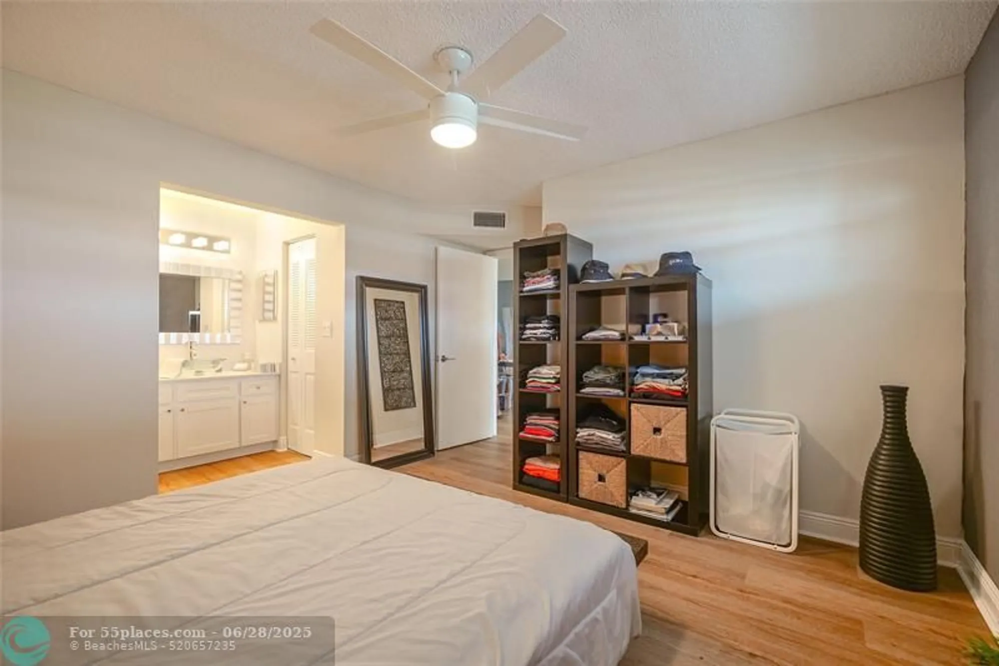 Property Slideshow image 16 of 57 | 3531 inverrary dr apt 407, Lauderhill, FL, 33319