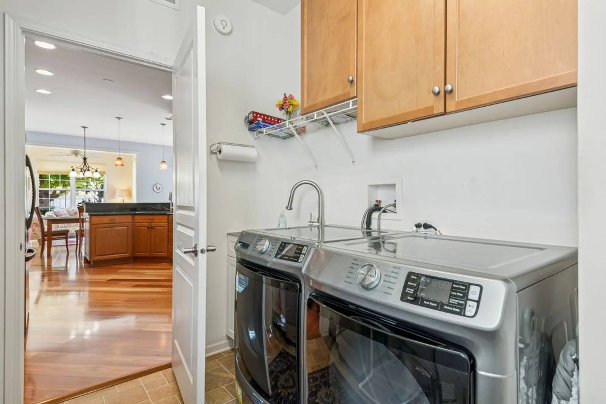 Property Slideshow image 23 of 27 | 2541 harvest vly, Elgin, IL, 60124