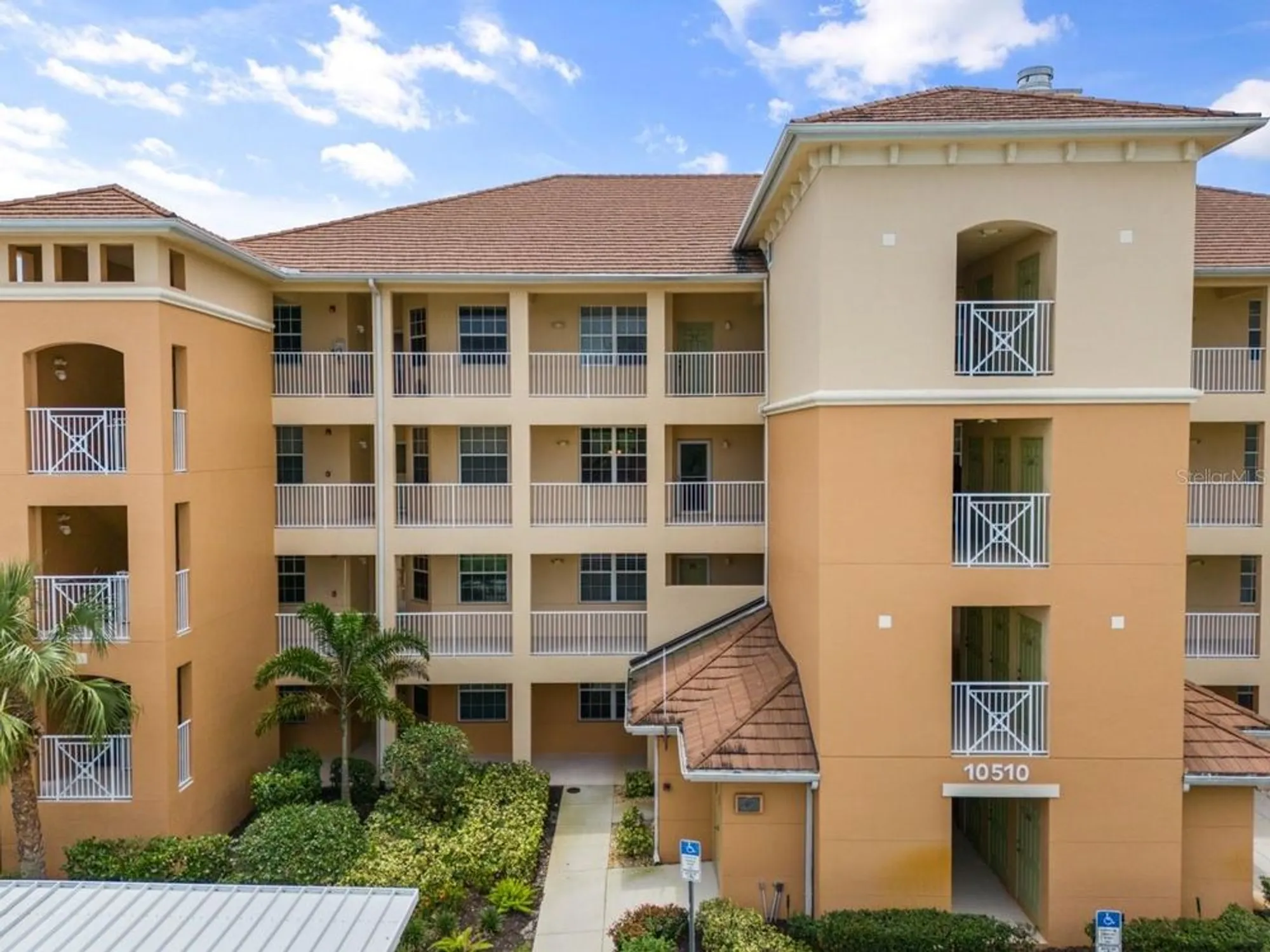 Property Slideshow image 2 of 53 | 10510 amiata way apt 303, Fort Myers, FL, 33913