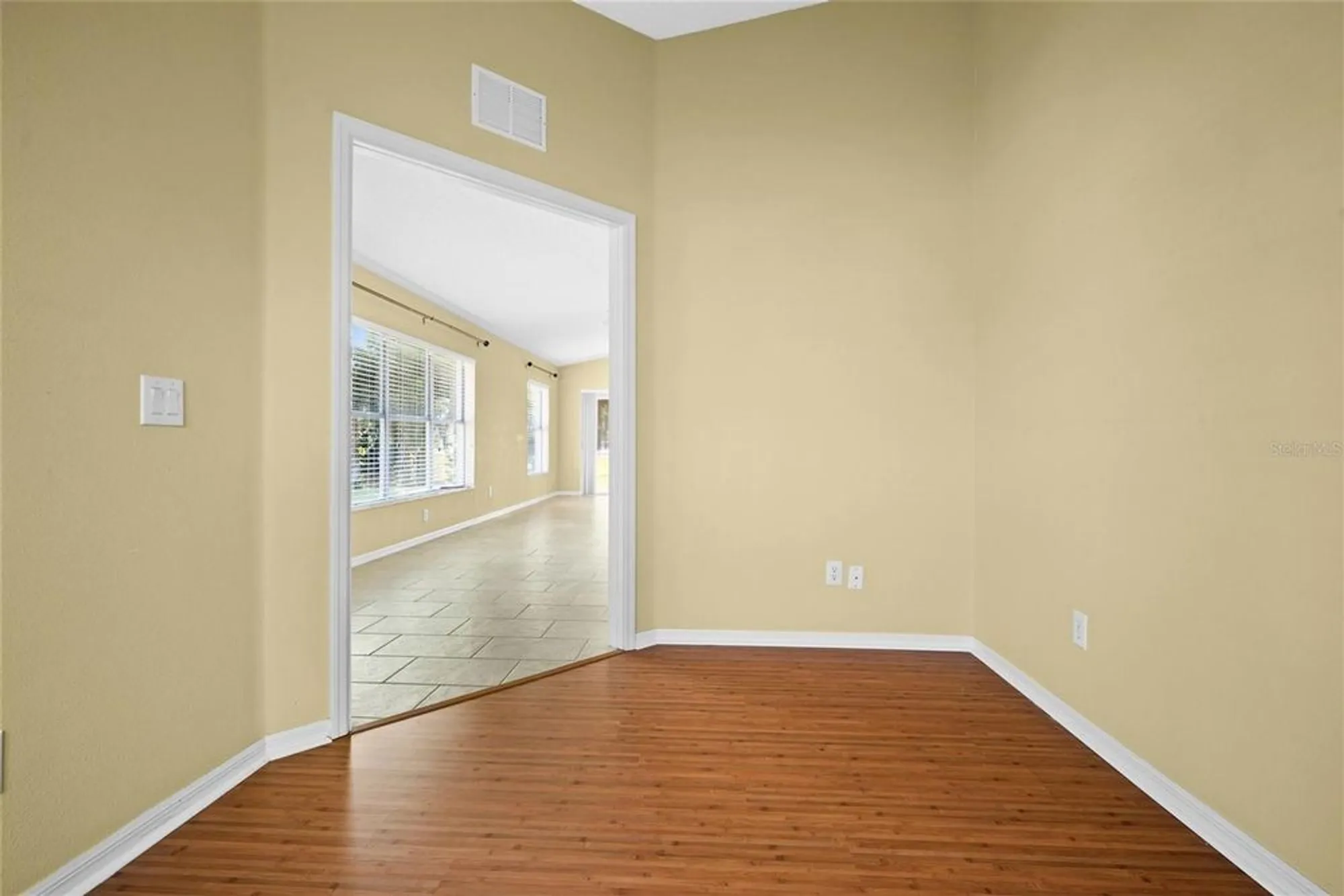Property Slideshow image 16 of 35 | 2926 walnut grove ct, Holiday, FL, 34691