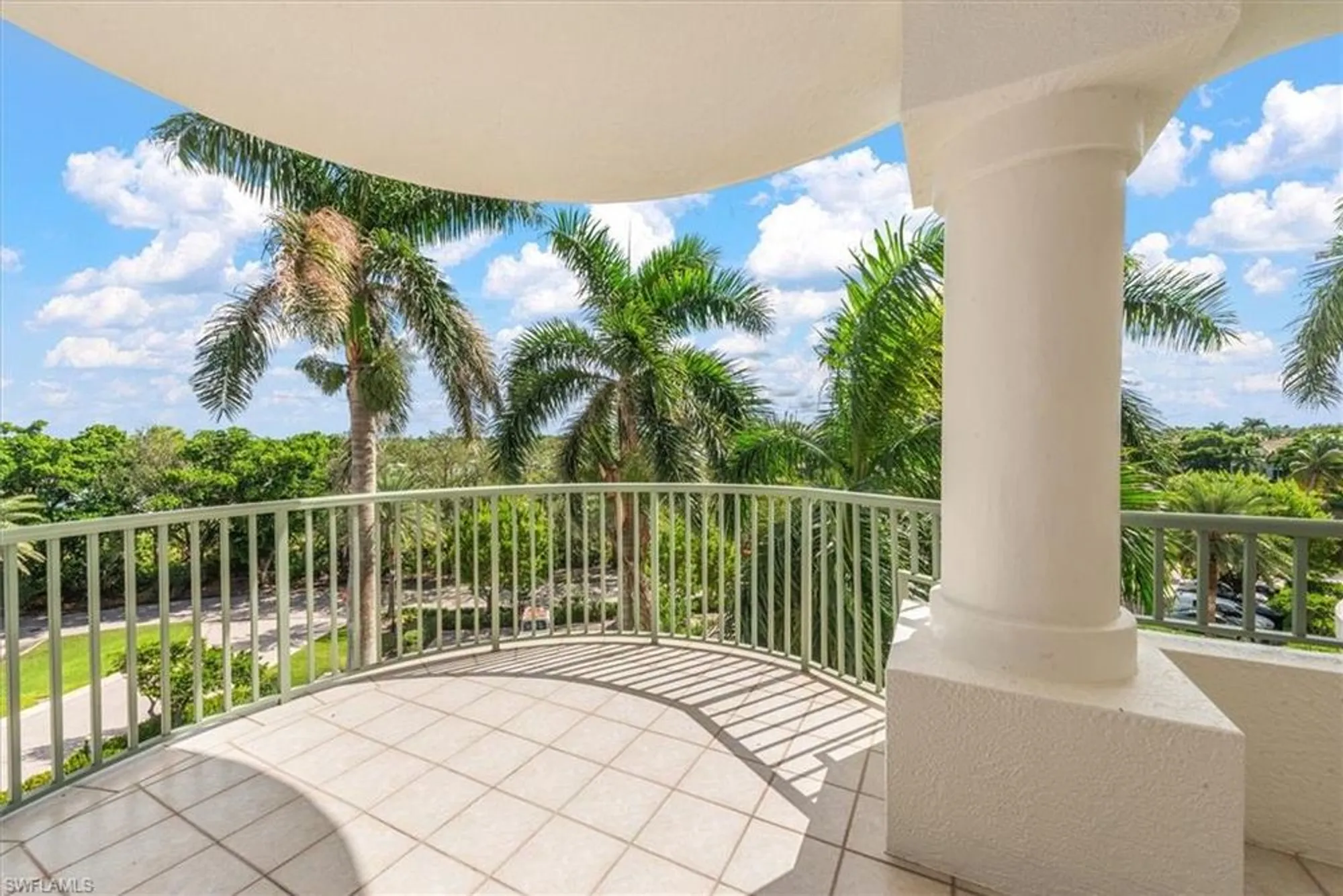 Property Slideshow image 19 of 44 | 4801 island pond ct 405, Bonita Springs, FL, 34134