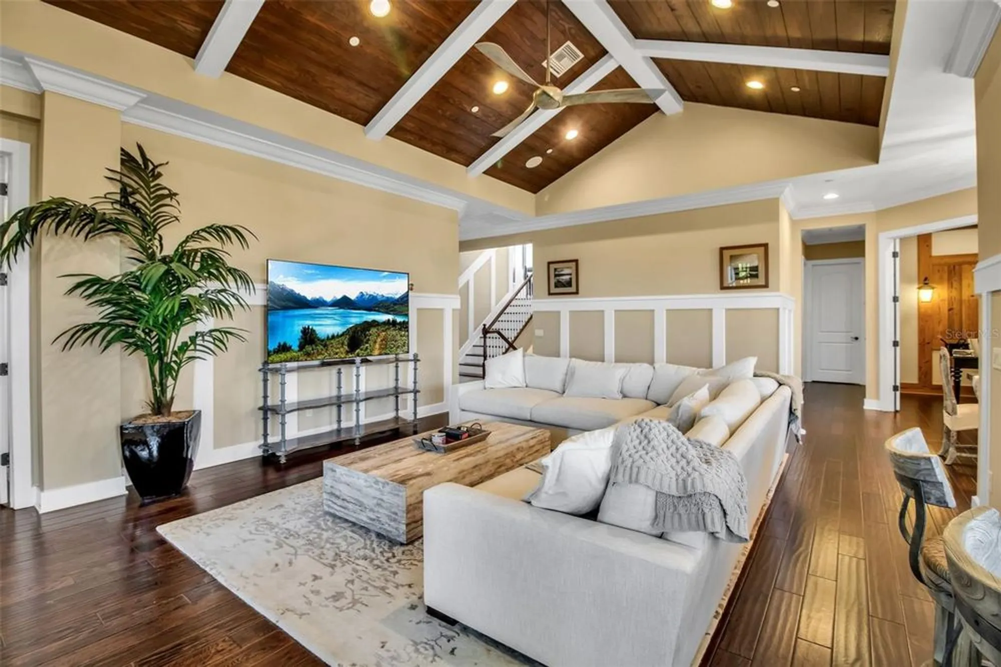 Property Slideshow image 33 of 99 | 321 sapphire lake dr 202, Bradenton, FL, 34209