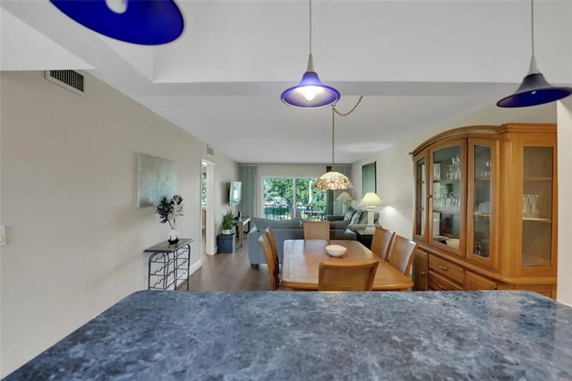 Property Slideshow image 9 of 50 | 8980 s hollybrook blvd 304, Pembroke Pines, FL, 33025