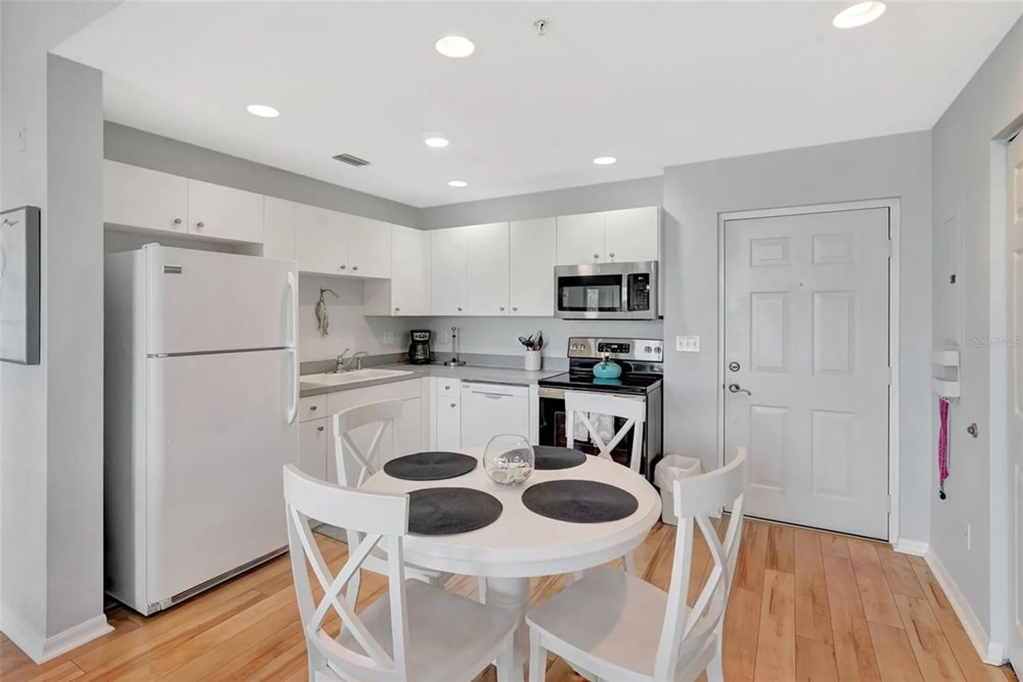 Property Slideshow image 8 of 23 | 2090 matecumbe key rd unit 1207, Punta Gorda, FL, 33955