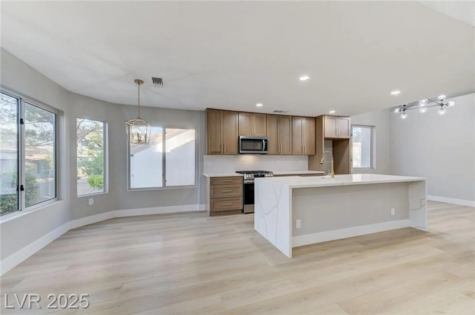 Property Slideshow image 28 of 75 | 9308 quail ridge dr, Las Vegas, NV, 89134