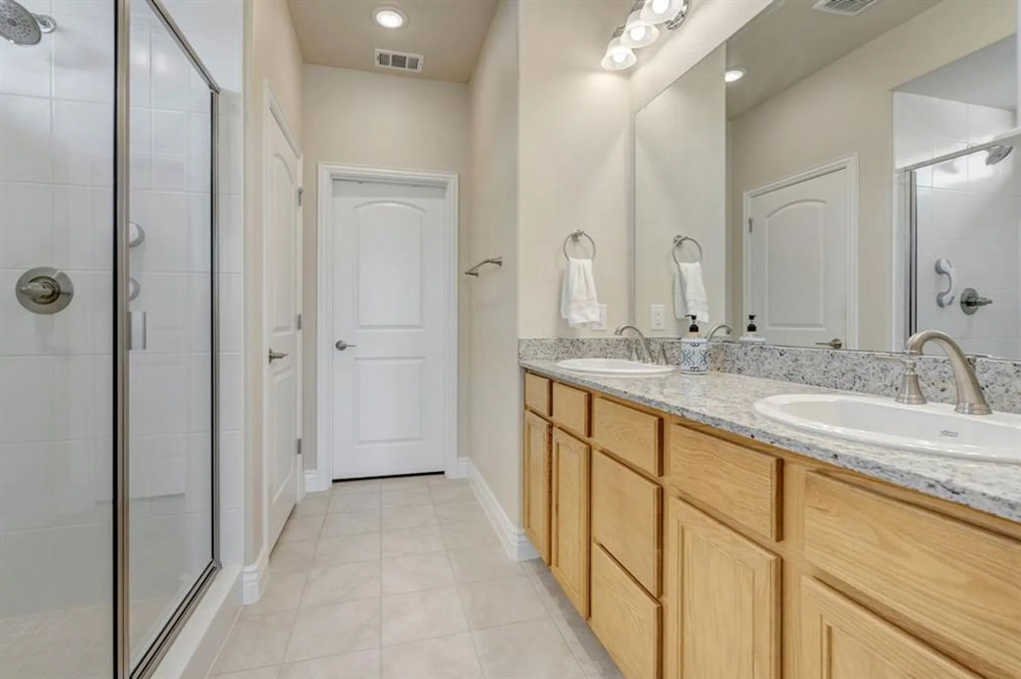 Property Slideshow image 18 of 32 | 9625 heartwood dr, Denton, TX, 76207