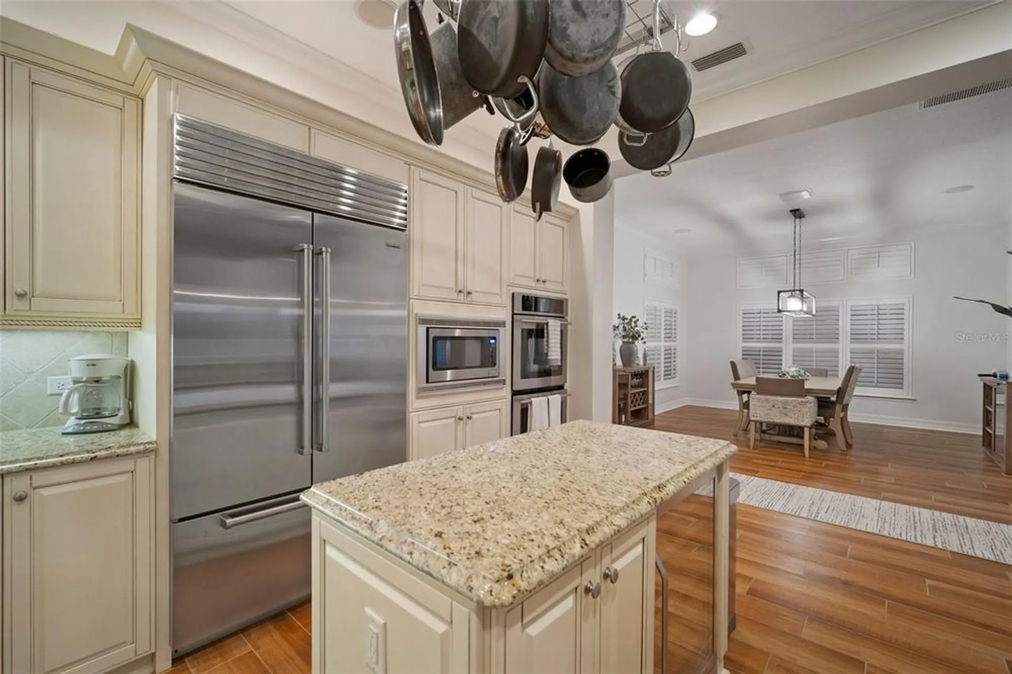 Property Slideshow image 14 of 94 | 825 islebay dr, Apollo Beach, FL, 33572