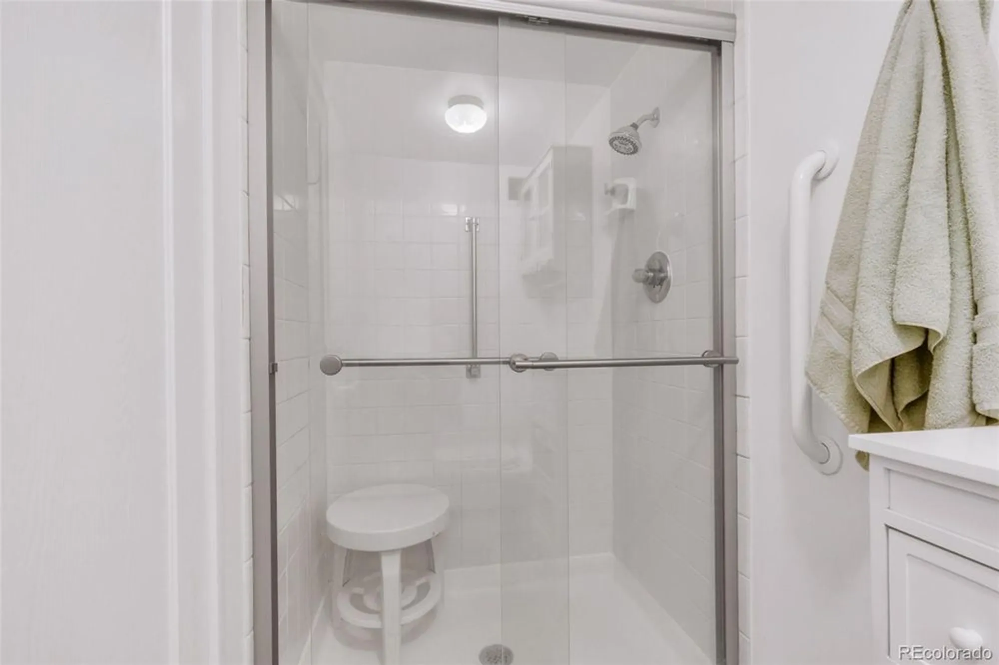 Property Slideshow image 12 of 43 | 13631 e marina dr apt 105, Aurora, CO, 80014