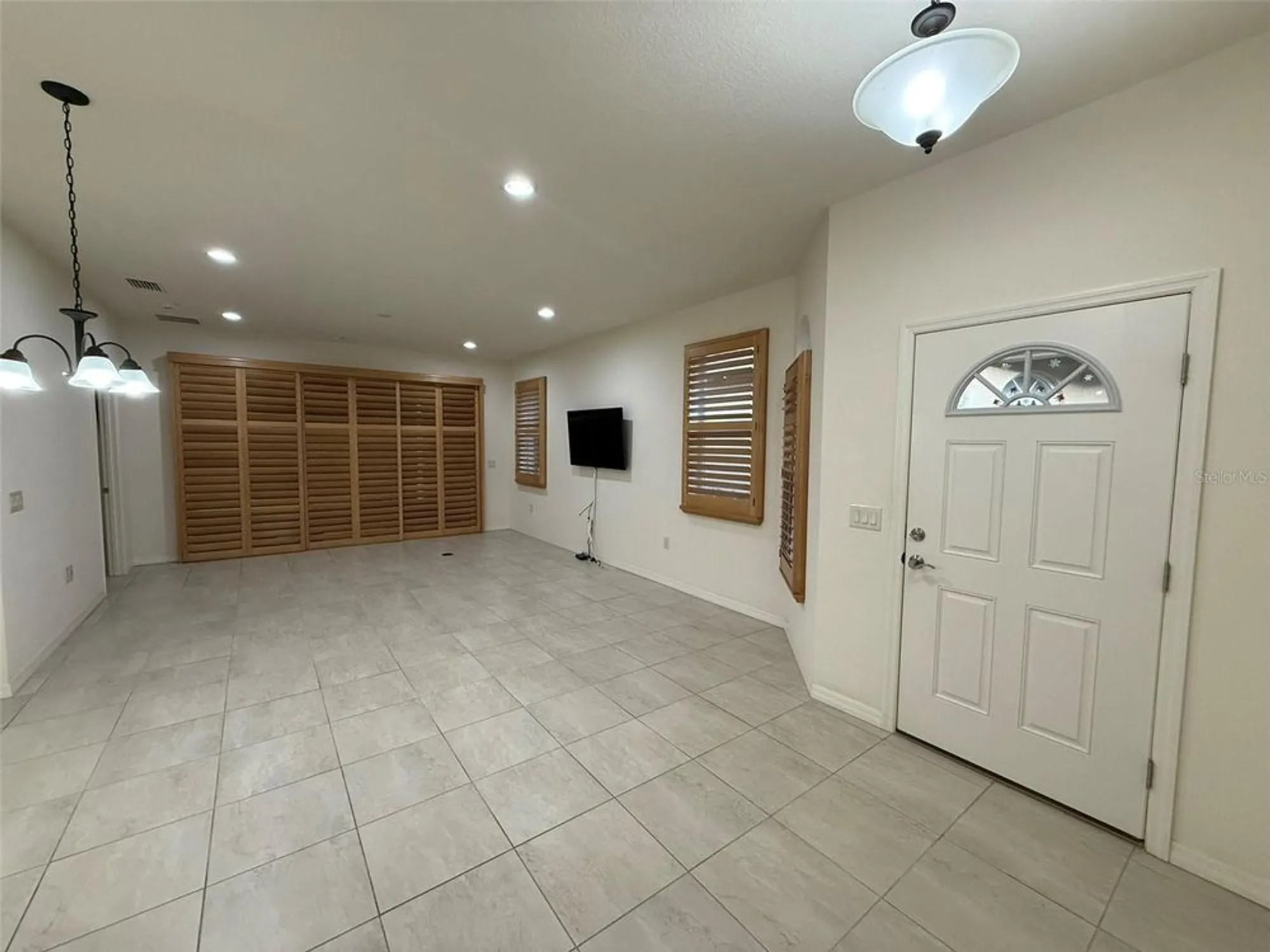 Property Slideshow image 6 of 32 | 1579 vienna square dr, Winter Haven, FL, 33884