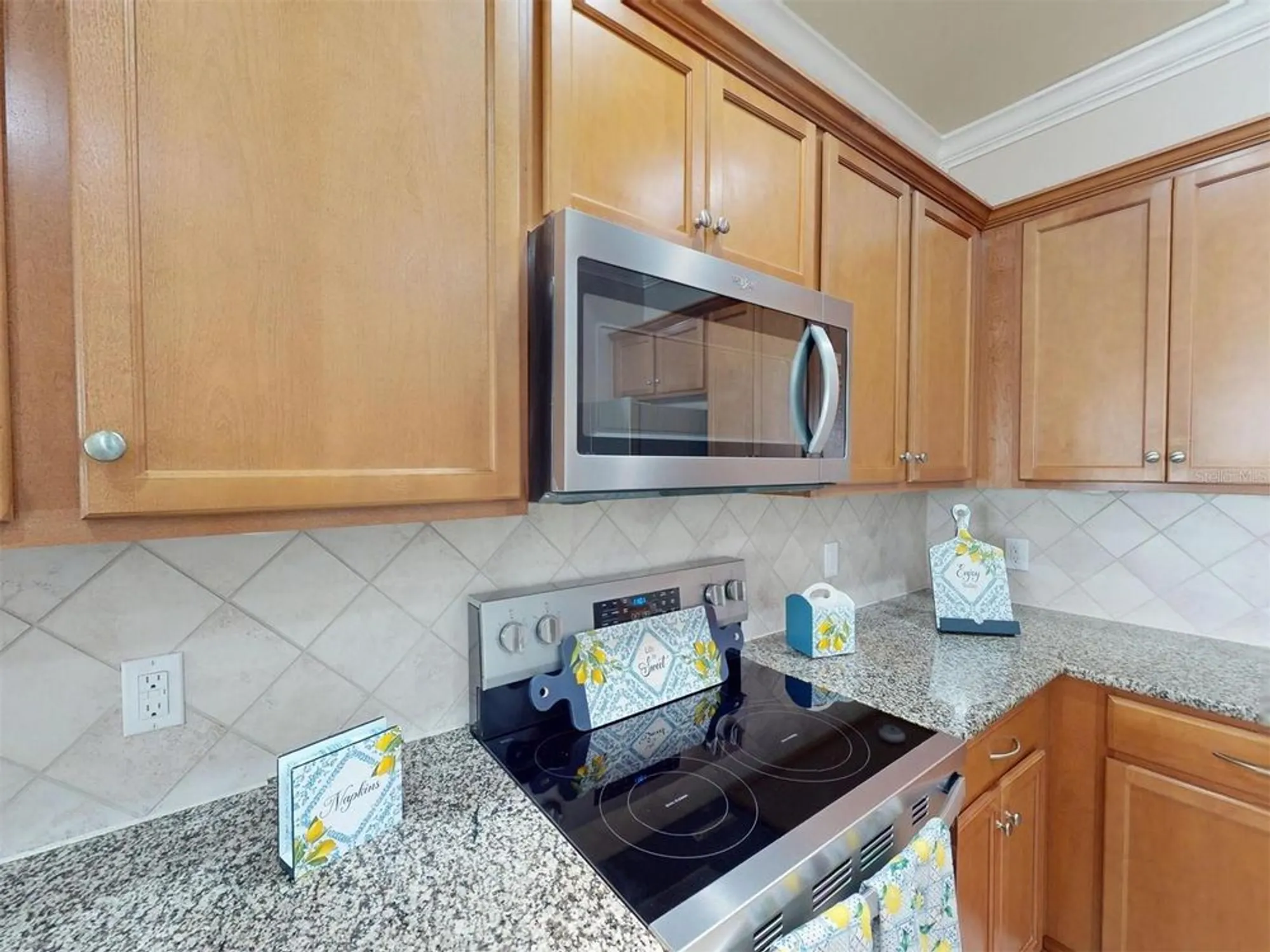 Property Slideshow image 14 of 85 | 2430 daisy dr, North Port, FL, 34289