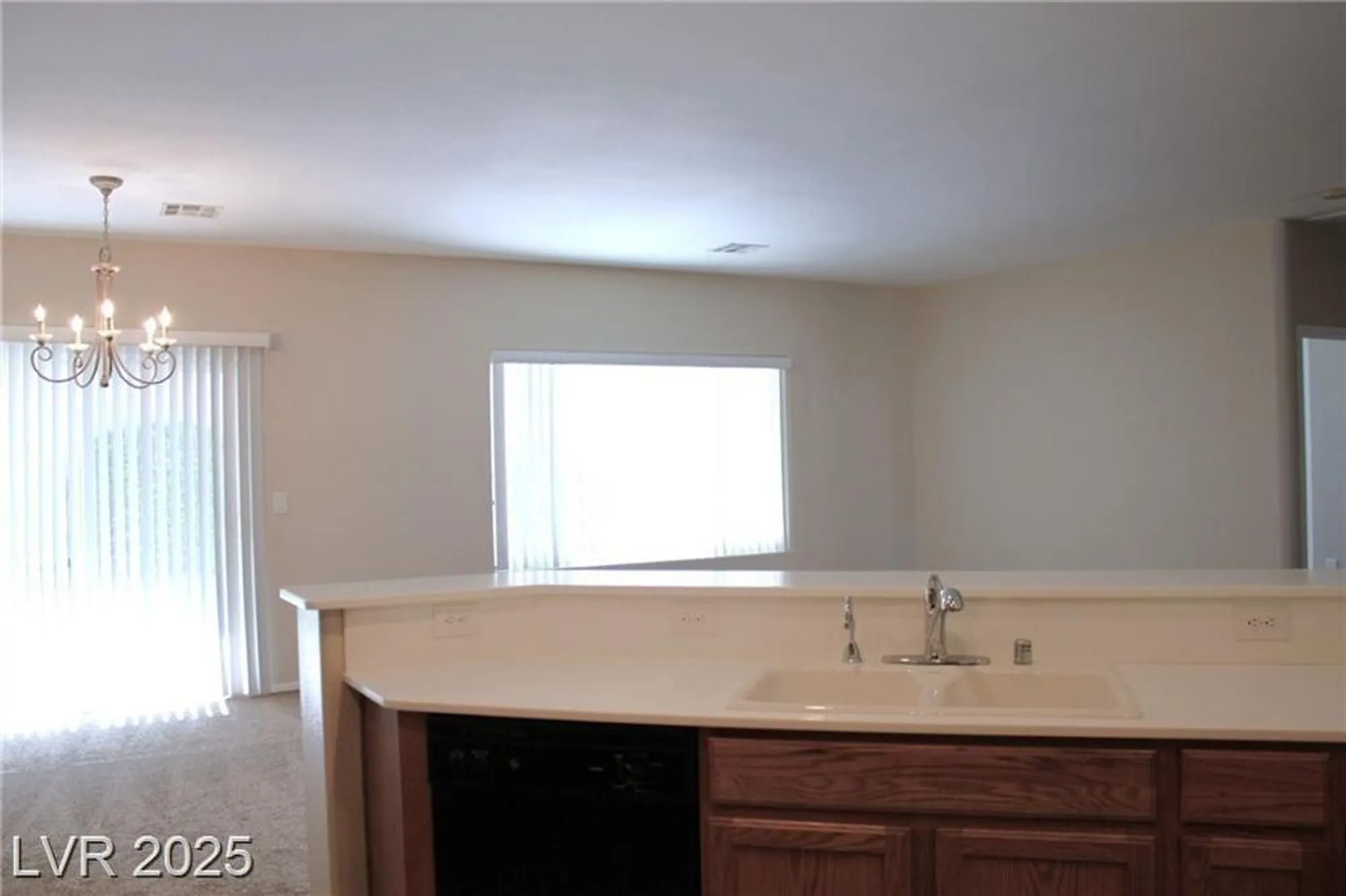 Property Slideshow image 14 of 20 | 2212 sawtooth mountain dr, Henderson, NV, 89044