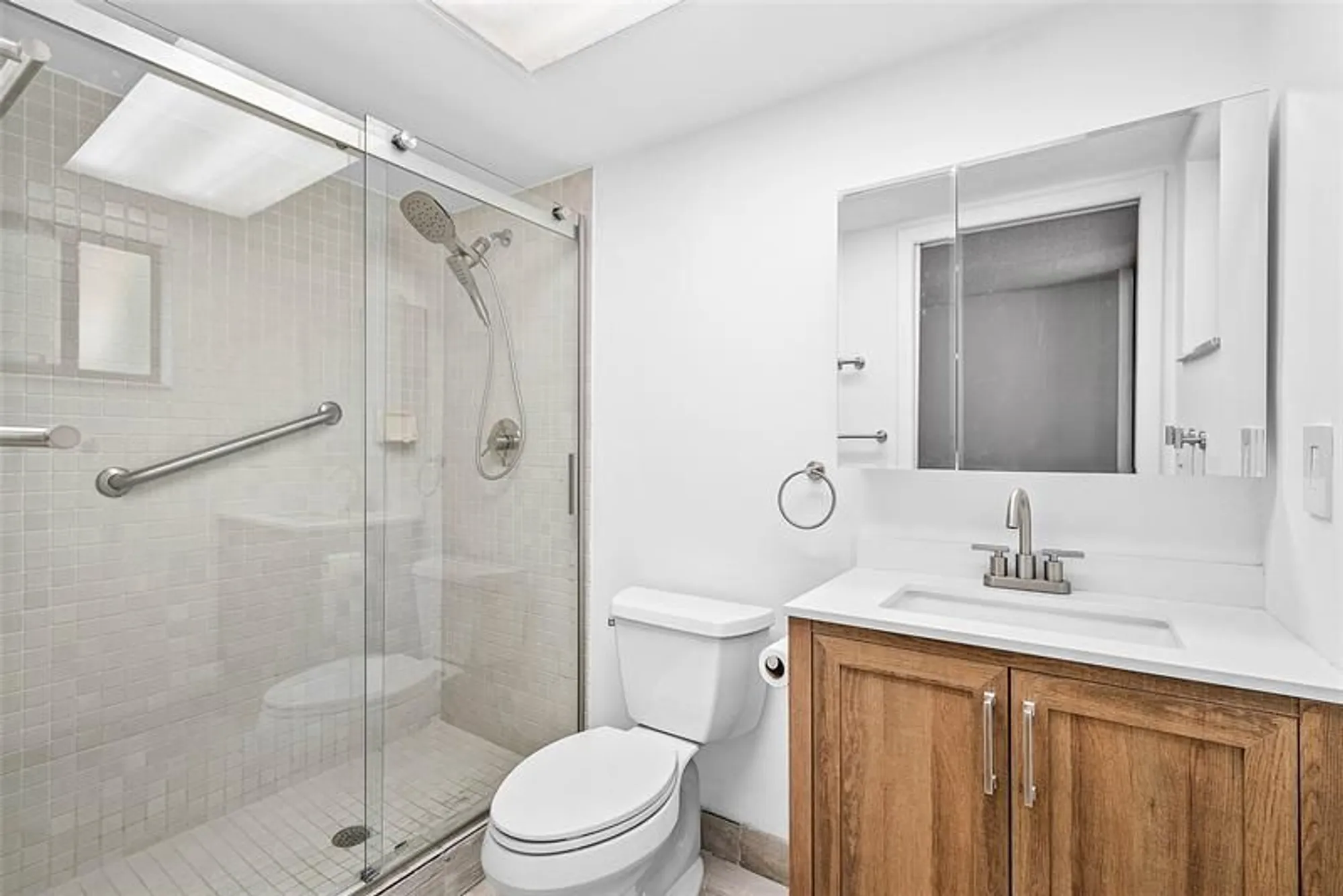 Property Slideshow image 16 of 43 | 5280 las verdes cir 202, Delray Beach, FL, 33484