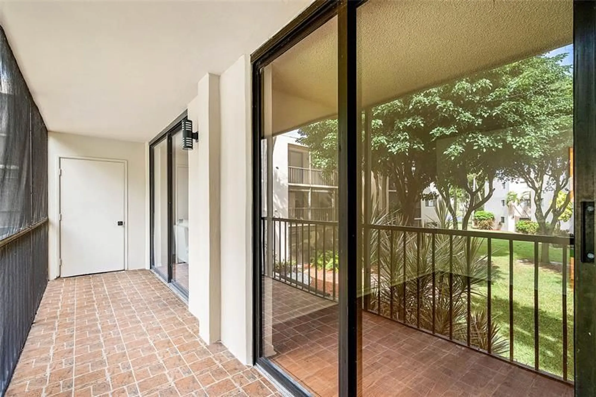 Property Slideshow image 20 of 43 | 5280 las verdes cir 202, Delray Beach, FL, 33484