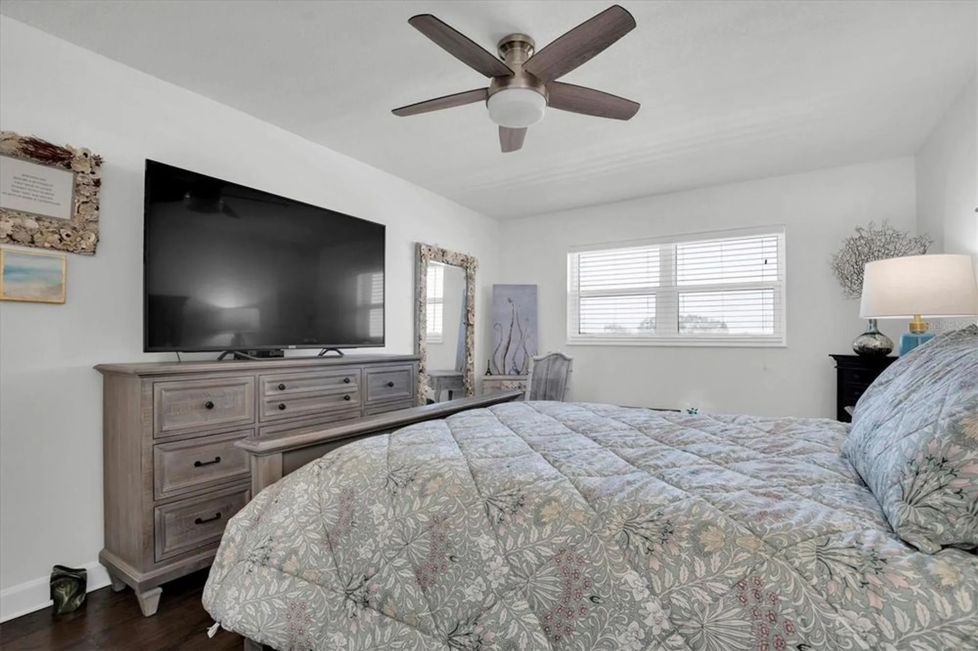 Property Slideshow image 18 of 37 | 5623 80th st n unit 505, Saint Petersburg, FL, 33709