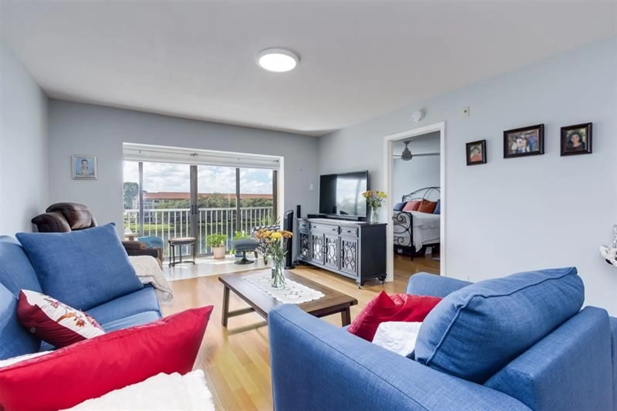 Property Slideshow image 13 of 35 | 12900 sw 13th st e403, Pembroke Pines, FL, 33027