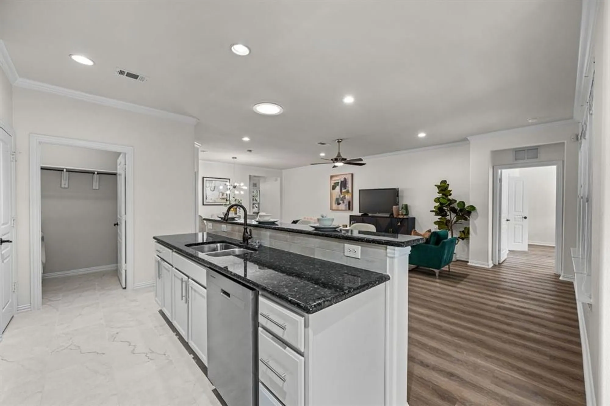 Property Slideshow image 13 of 40 | 7315 trull brook ln, Frisco, TX, 75036