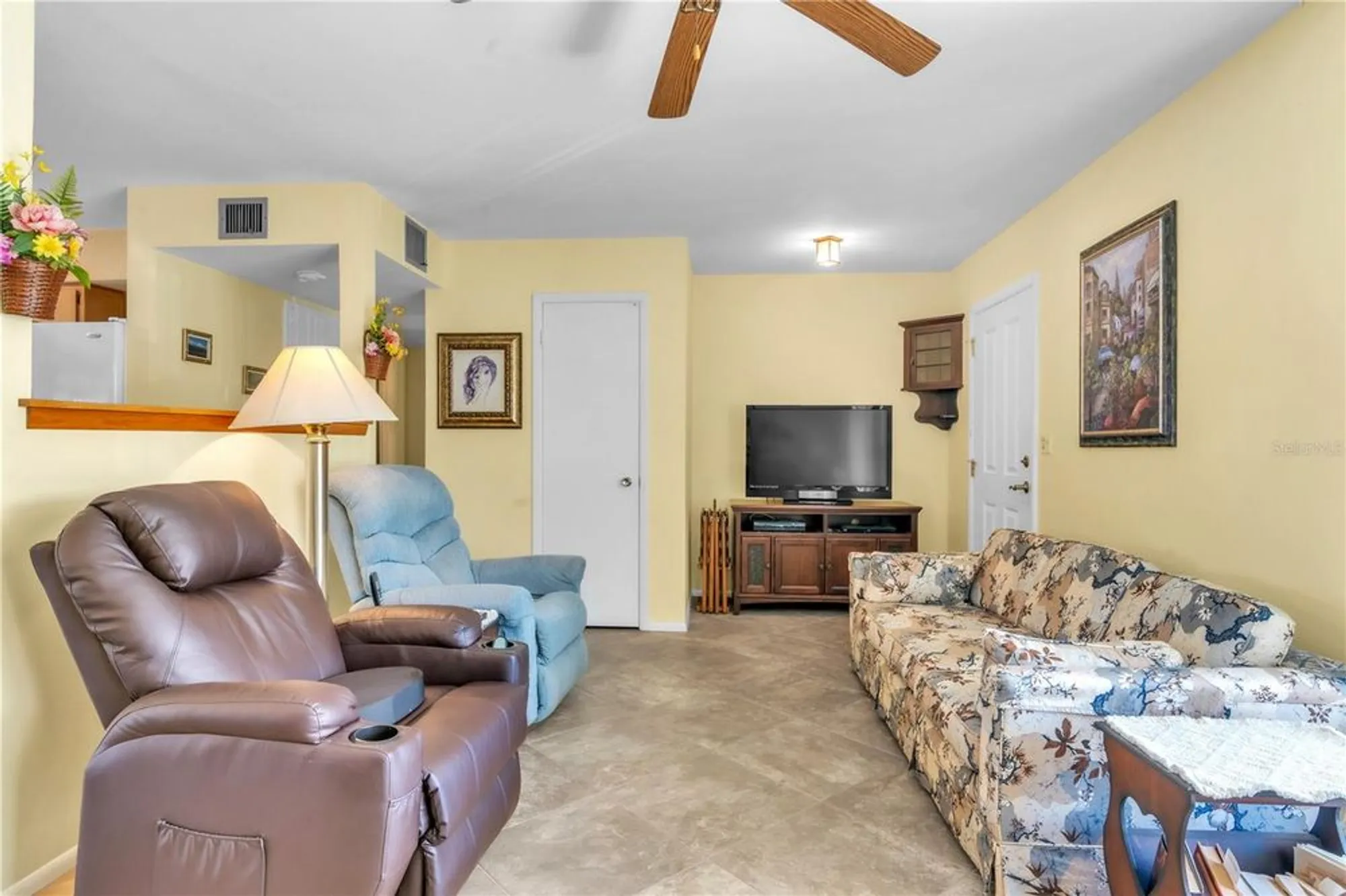 Property Slideshow image 9 of 53 | 735 torrey pines ave, Sun City Center, FL, 33573