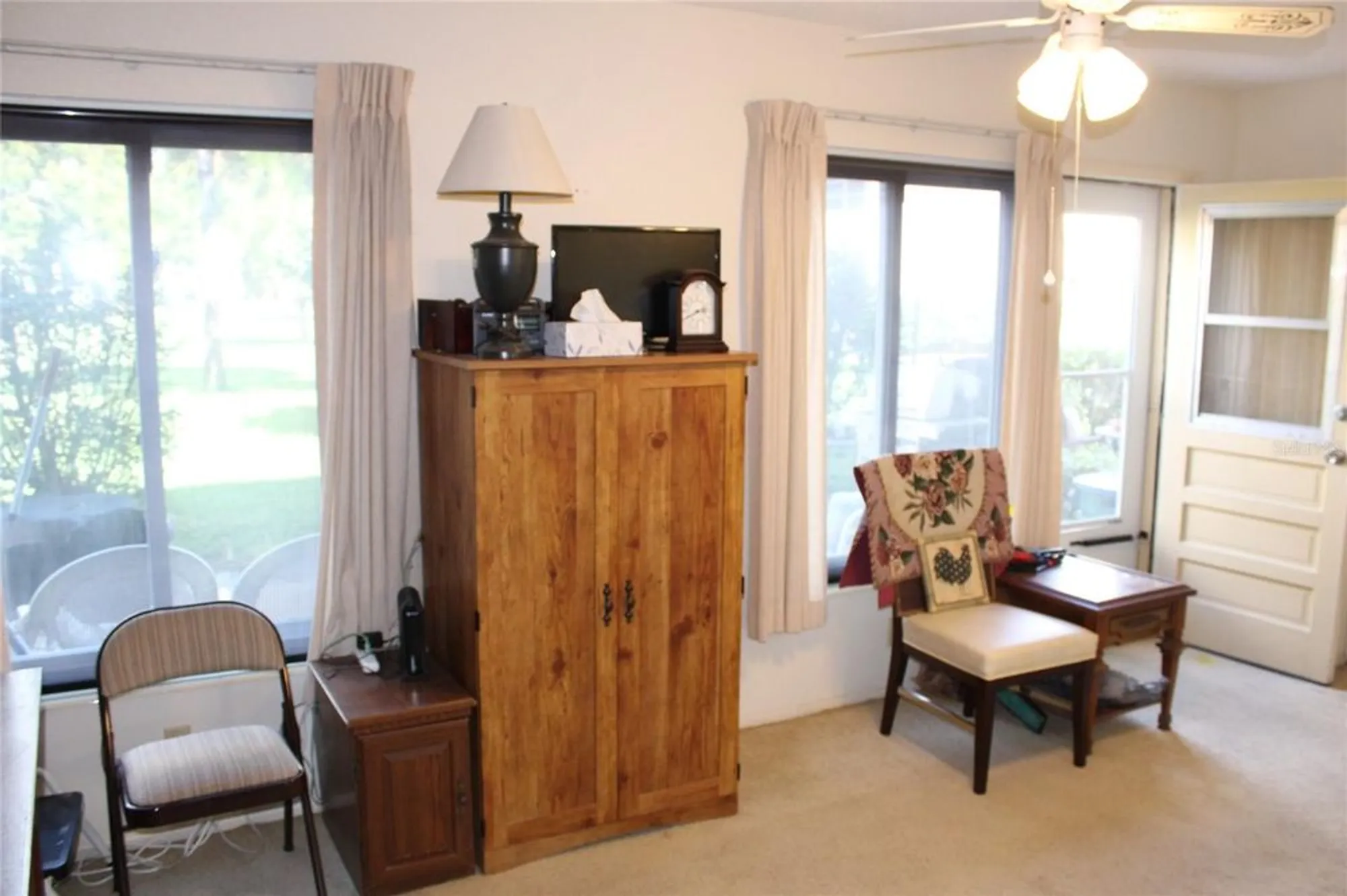 Property Slideshow image 17 of 39 | 2360 irish ln 16, Clearwater, FL, 33763