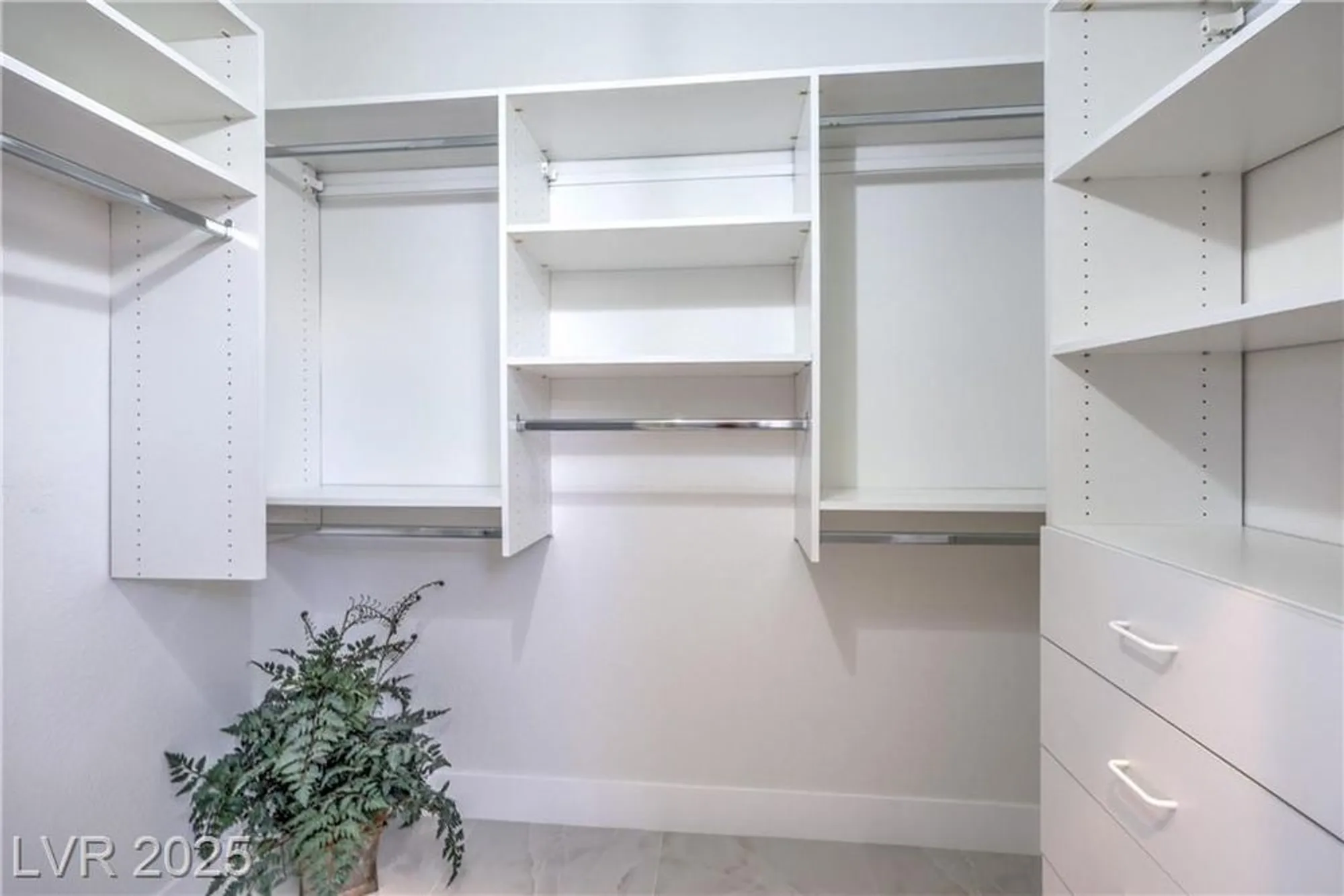 Property Slideshow image 21 of 34 | 3028 treesdale dr, Las Vegas, NV, 89134