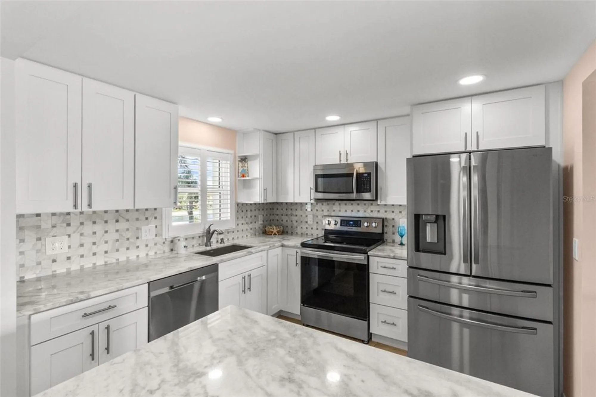 Property Slideshow image 6 of 40 | 4775 cove cir apt 407, Saint Petersburg, FL, 33708