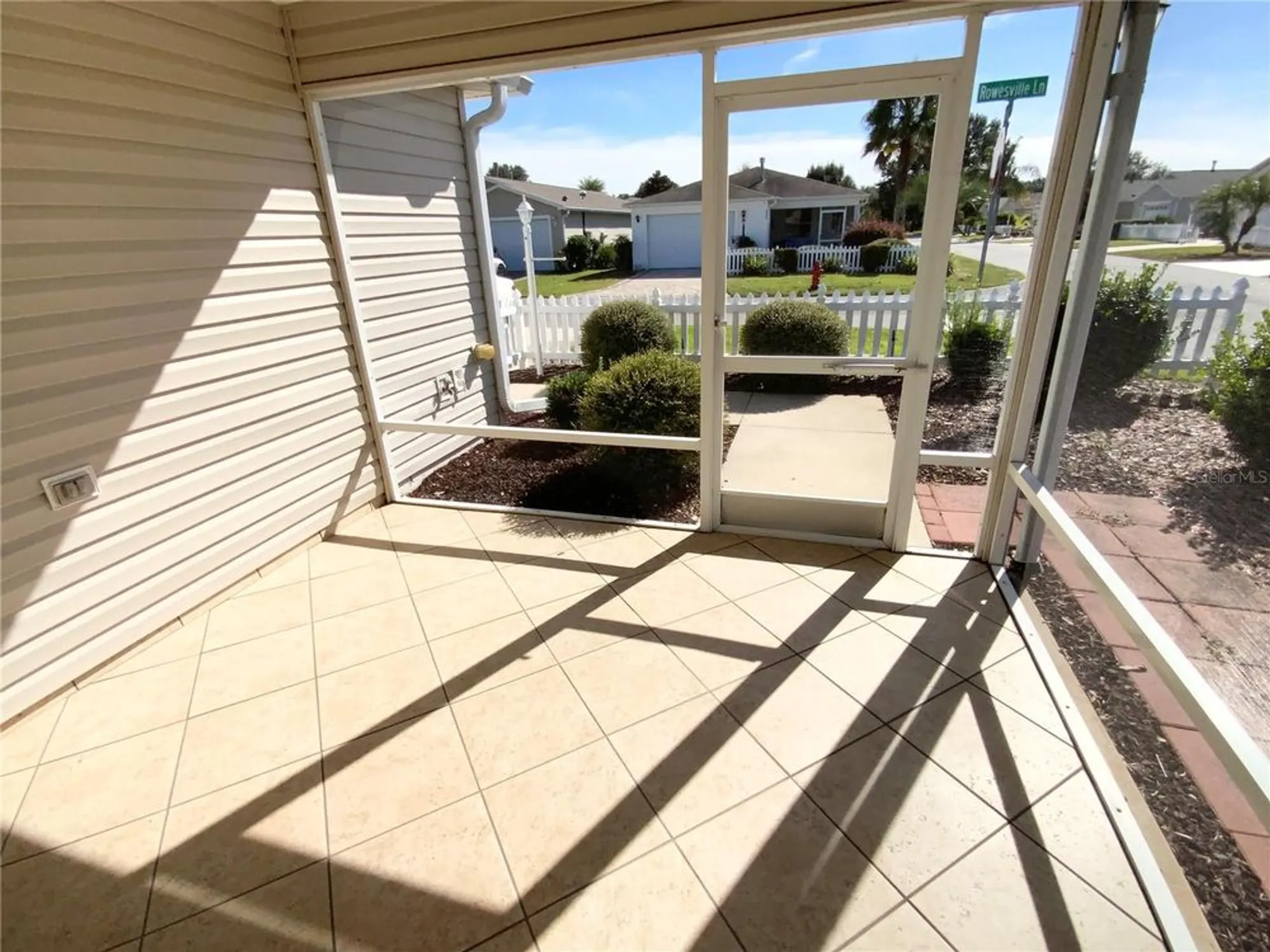 Property Slideshow image 3 of 16 | 317 rowesville ln, The Villages, FL, 32162