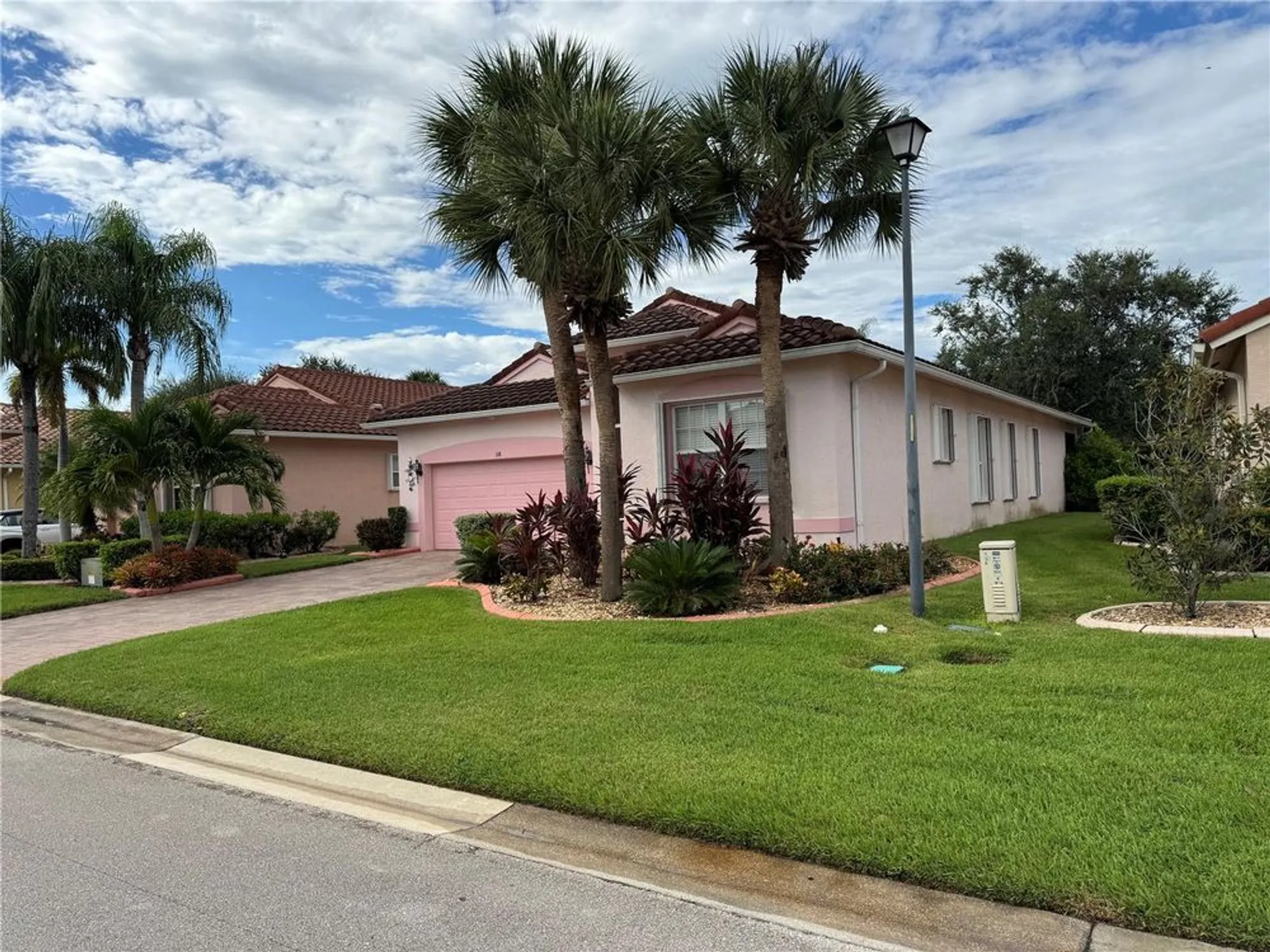 Property Slideshow image 3 of 34 | 318 nw shoreview dr, Port St Lucie, FL, 34986