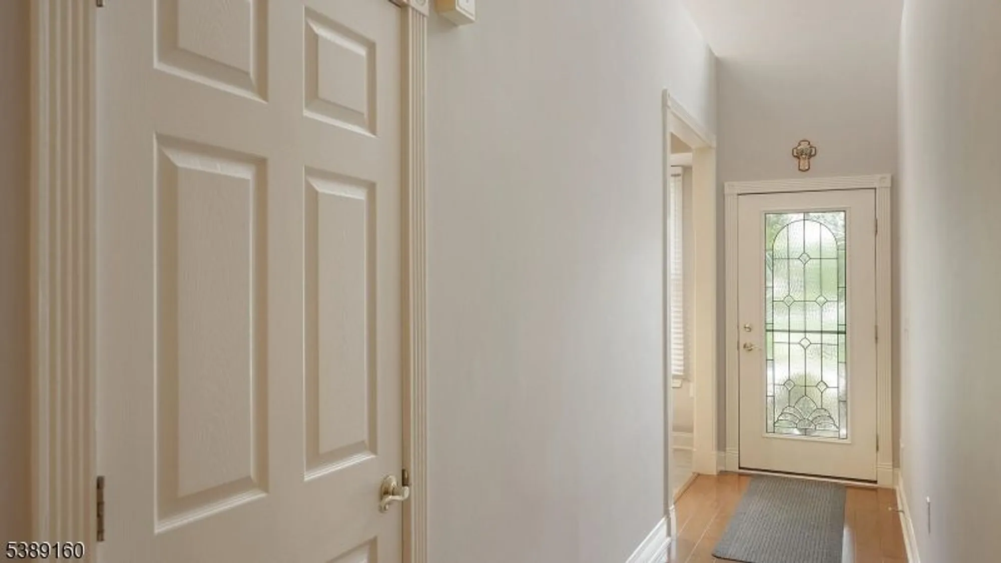 Property Slideshow image 7 of 35 | 150 saratoga ct, Somerset, NJ, 08873