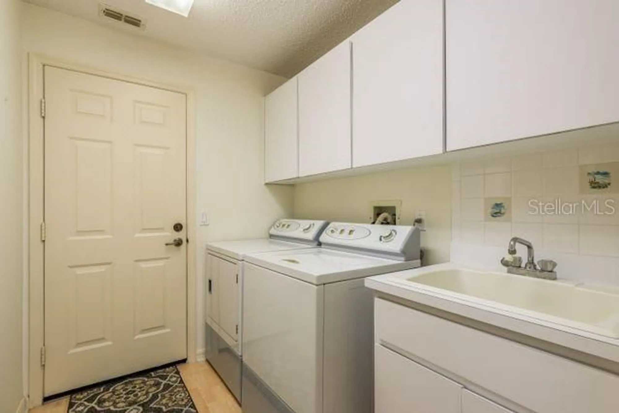 Property Slideshow image 6 of 27 | 9405 palm haven ct, New Port Richey, FL, 34655