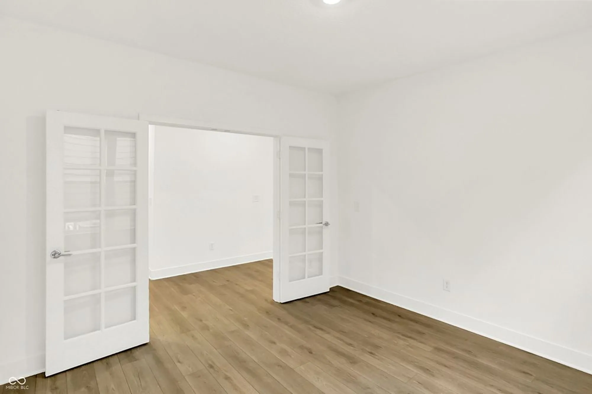 Property Slideshow image 31 of 52 | 5076 foxley park ln, Avon, IN, 46123