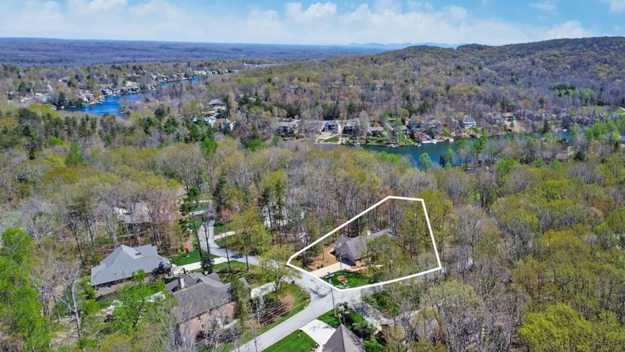 Property Slideshow image 6 of 44 | 10 claremont cir, Crossville, TN, 38558