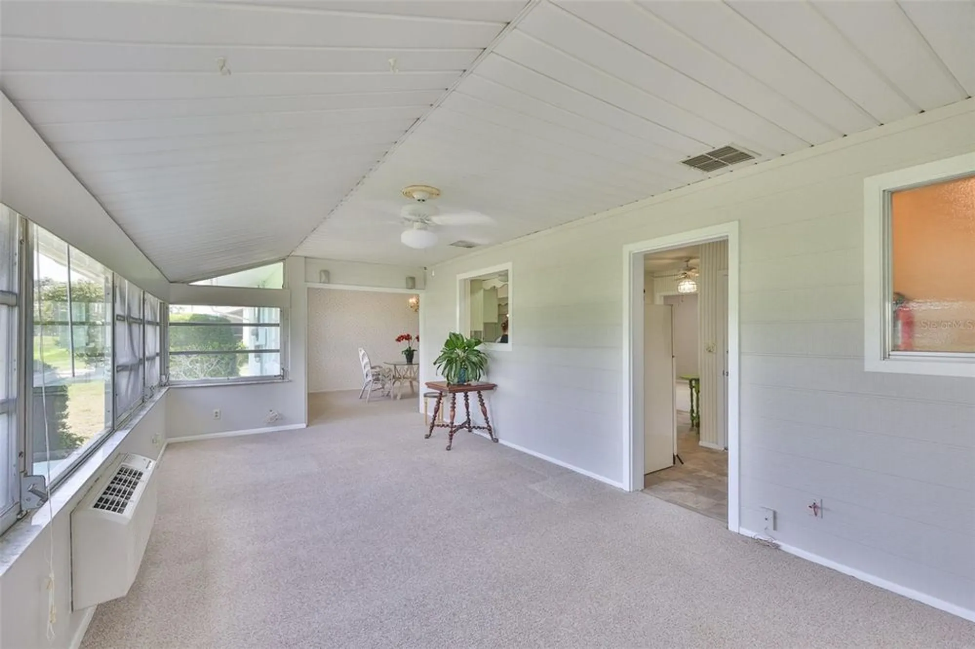 Property Slideshow image 15 of 41 | 823 fox hills dr, Sun City Center, FL, 33573